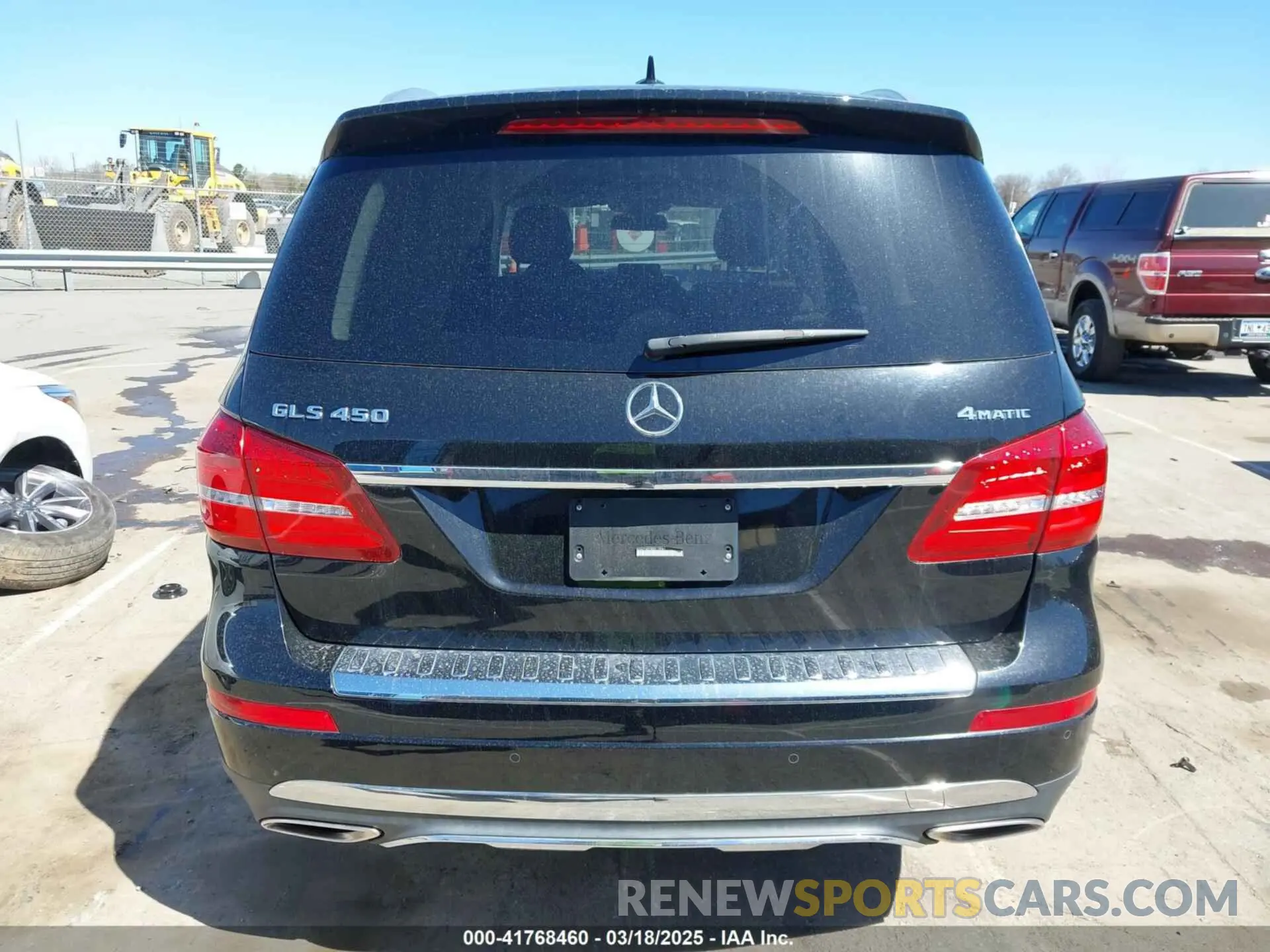 16 Photograph of a damaged car 4JGDF6EE5KB215061 MERCEDES-BENZ GLS 450 2019