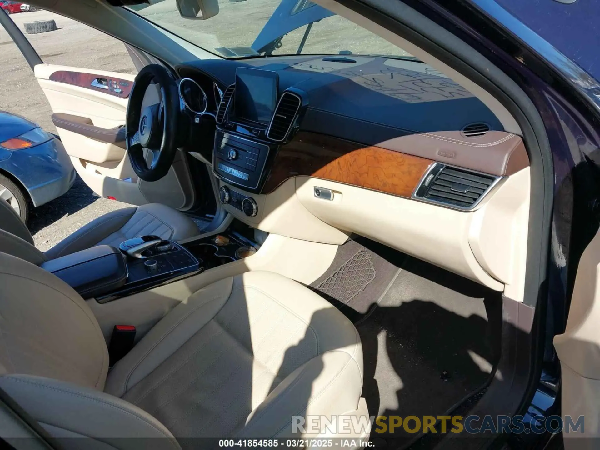 5 Photograph of a damaged car 4JGDF6EE5KB233575 MERCEDES-BENZ GLS 450 2019