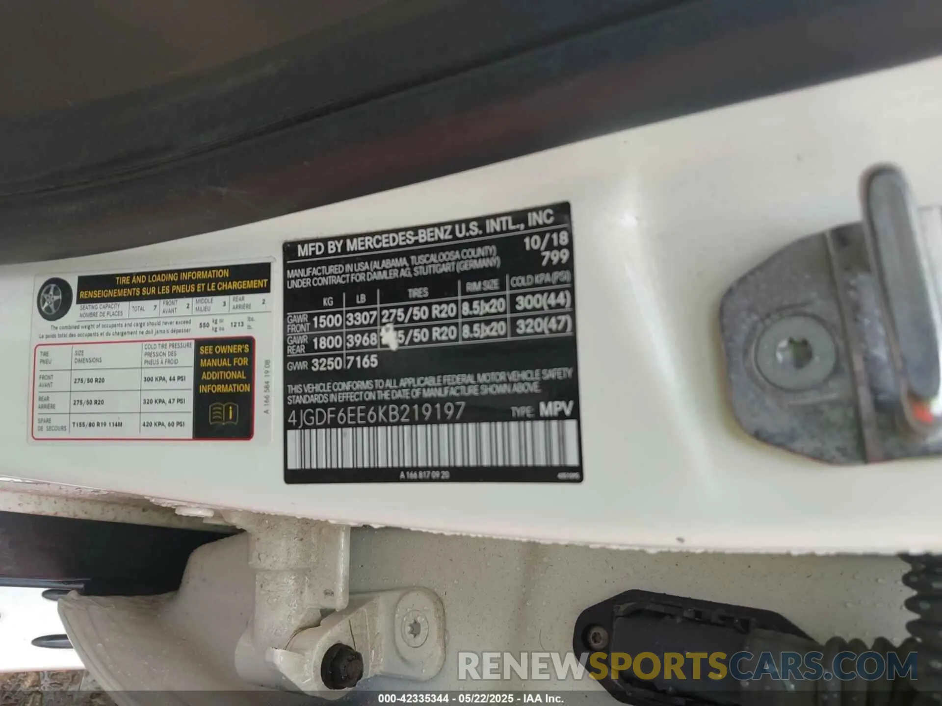 9 Photograph of a damaged car 4JGDF6EE6KB219197 MERCEDES-BENZ GLS 450 2019