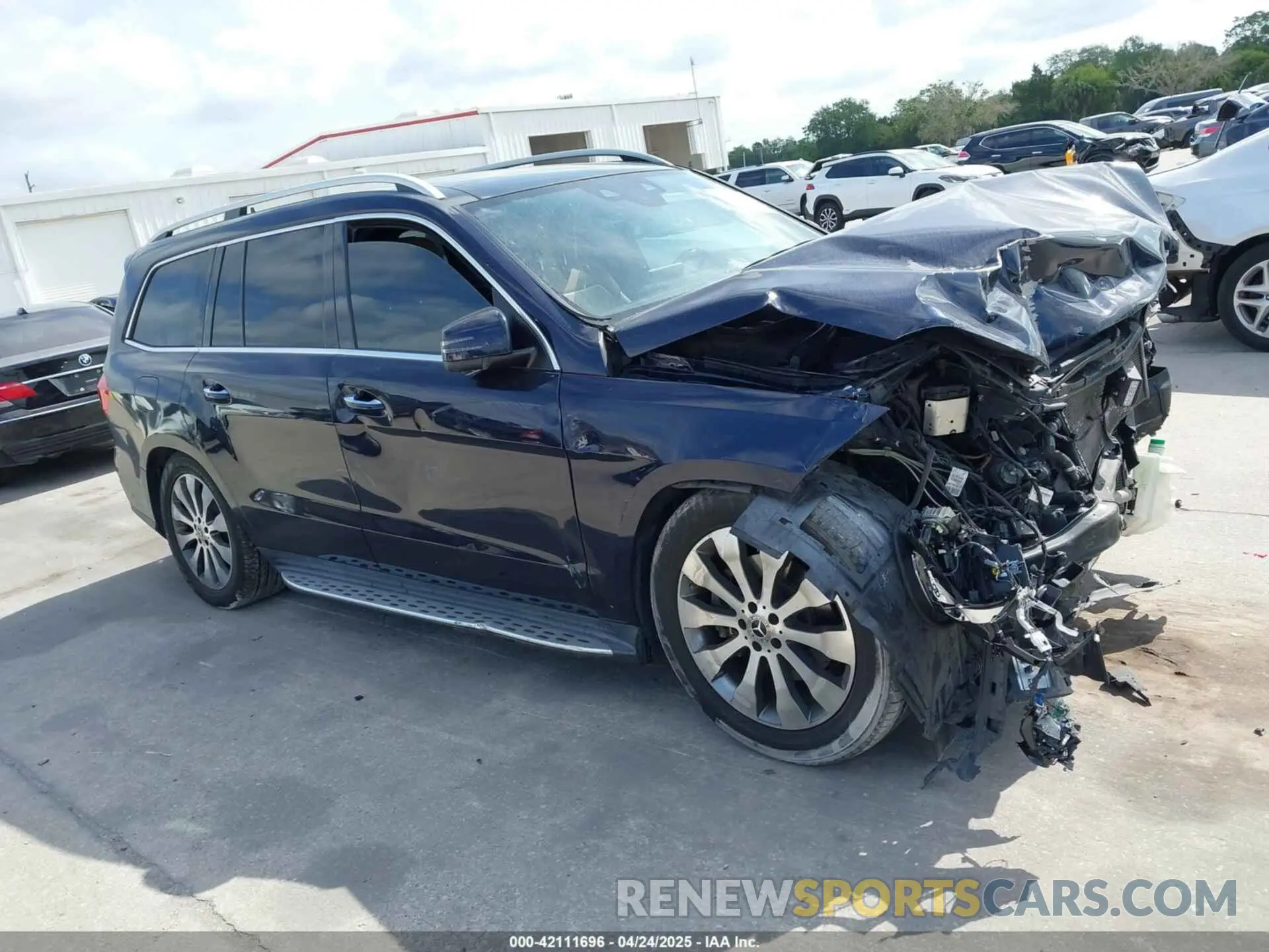 14 Photograph of a damaged car 4JGDF6EE7KB183097 MERCEDES-BENZ GLS 450 2019