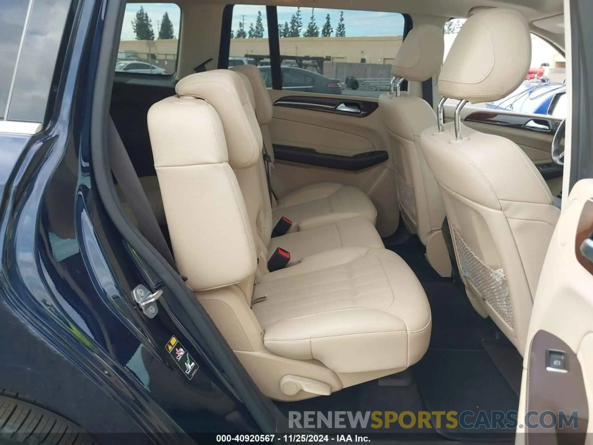 8 Photograph of a damaged car 4JGDF6EE7KB234064 MERCEDES-BENZ GLS 450 2019
