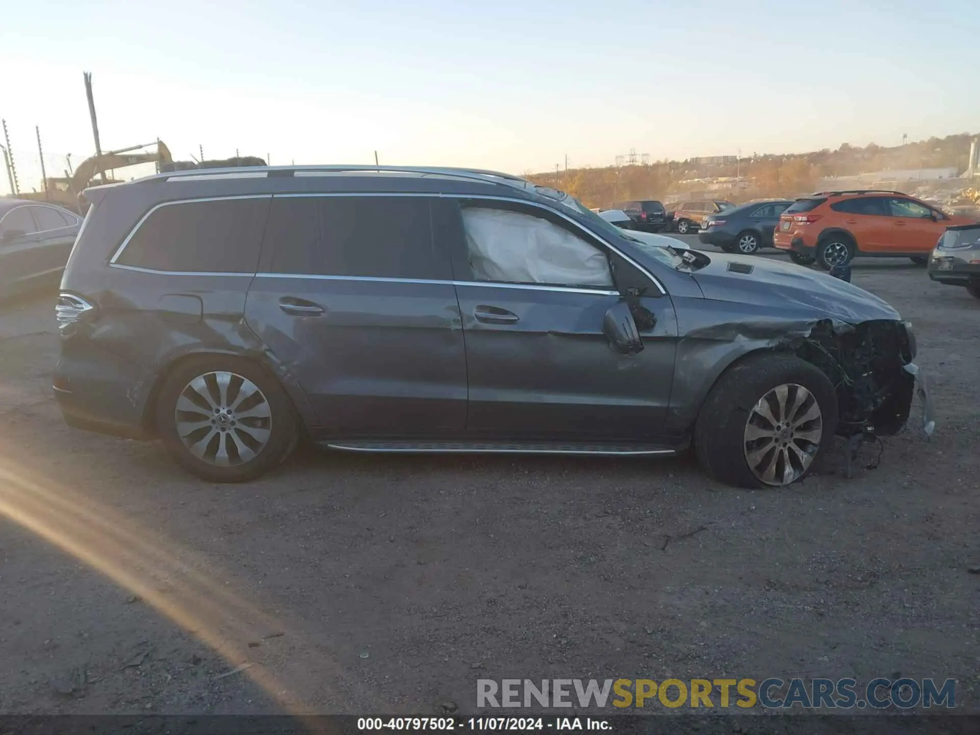 12 Photograph of a damaged car 4JGDF6EE7KB238244 MERCEDES-BENZ GLS 450 2019