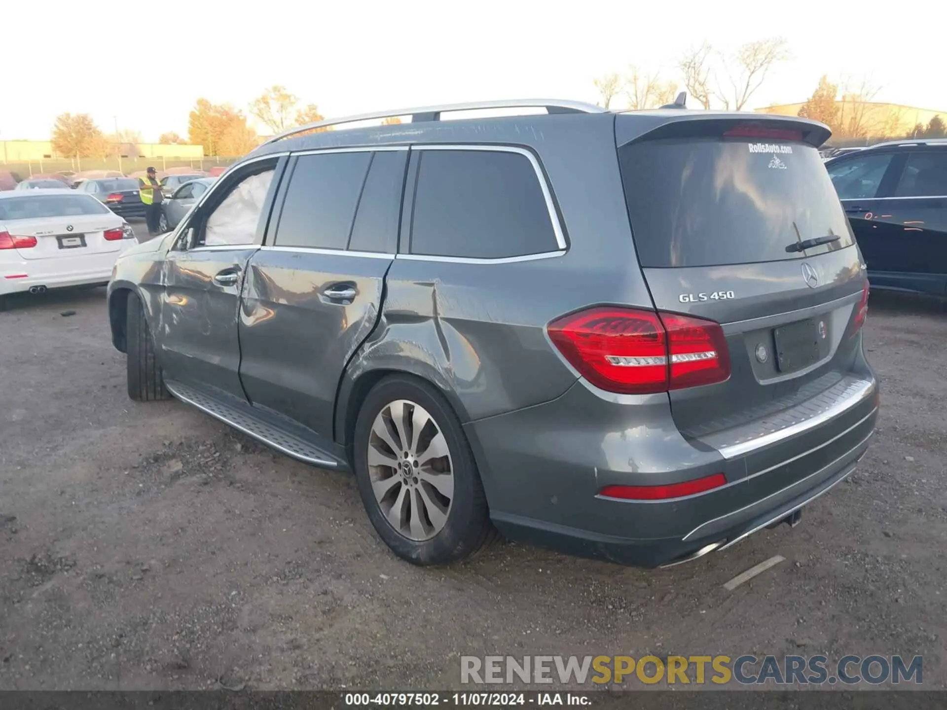 3 Photograph of a damaged car 4JGDF6EE7KB238244 MERCEDES-BENZ GLS 450 2019