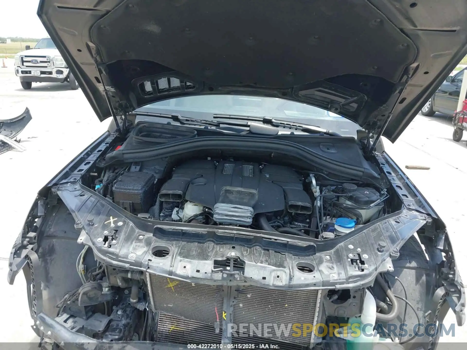 10 Photograph of a damaged car 4JGDF6EE9KB201924 MERCEDES-BENZ GLS 450 2019