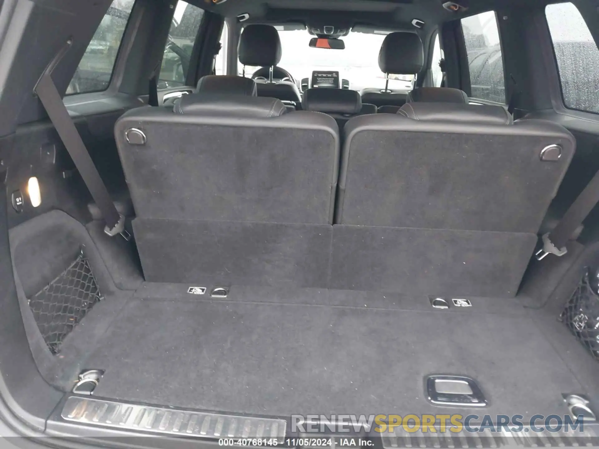 12 Photograph of a damaged car 4JGDF6EE9KB207447 MERCEDES-BENZ GLS 450 2019