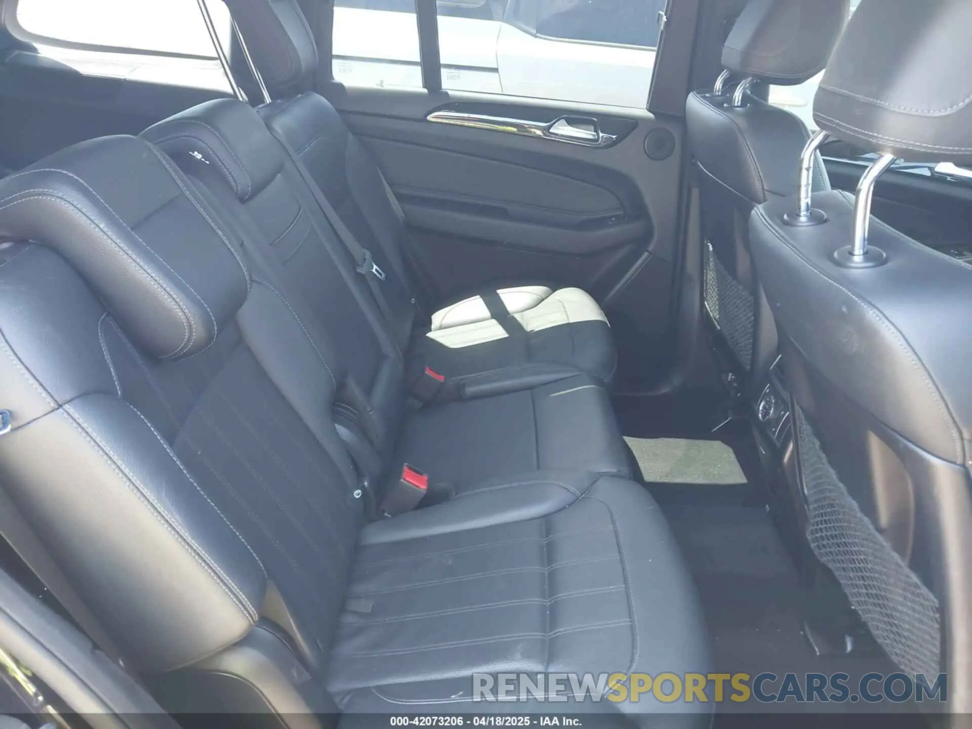 8 Photograph of a damaged car 4JGDF6EE9KB224314 MERCEDES-BENZ GLS 450 2019