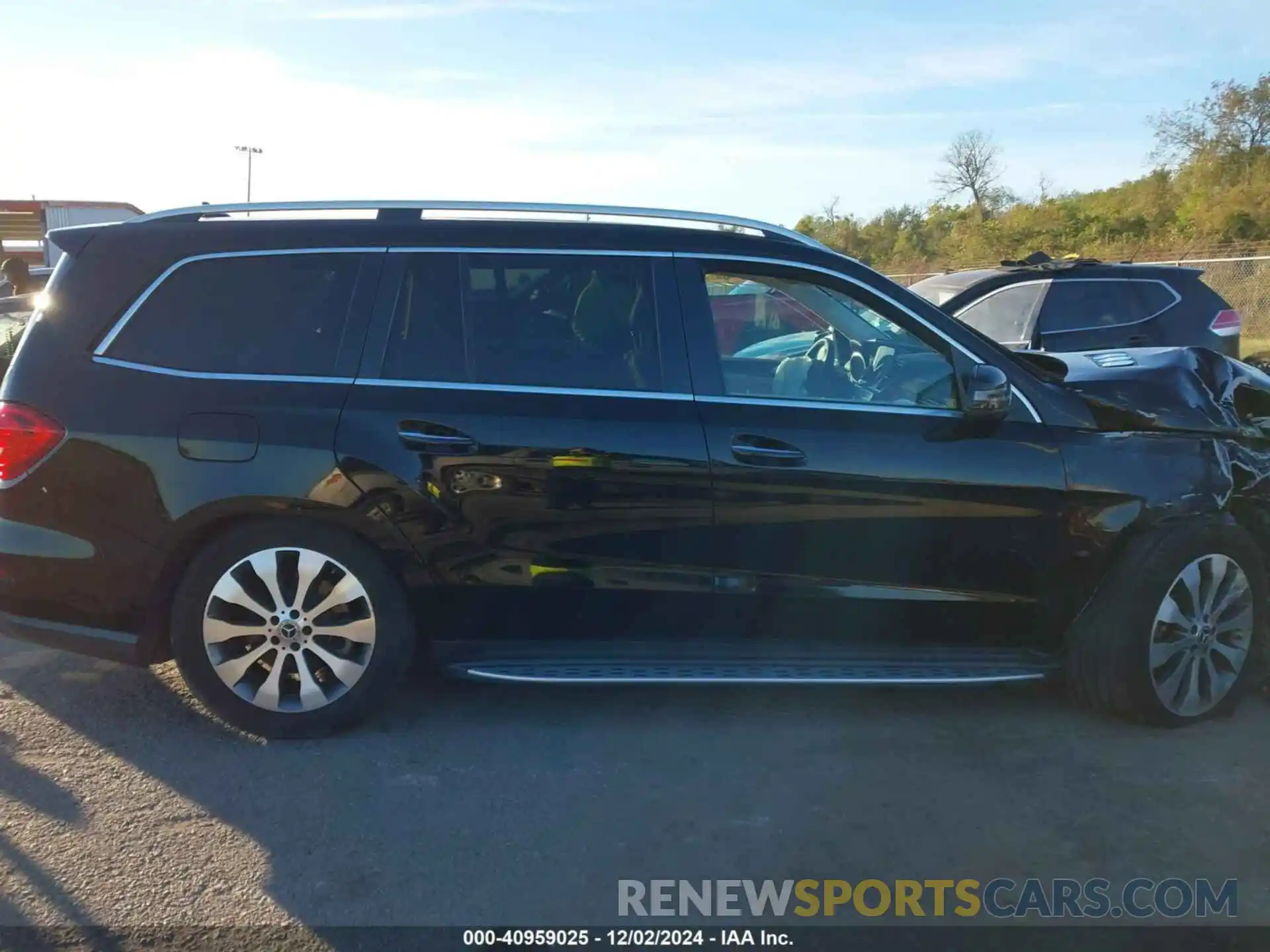 12 Photograph of a damaged car 4JGDF6EEXKB228856 MERCEDES-BENZ GLS 450 2019