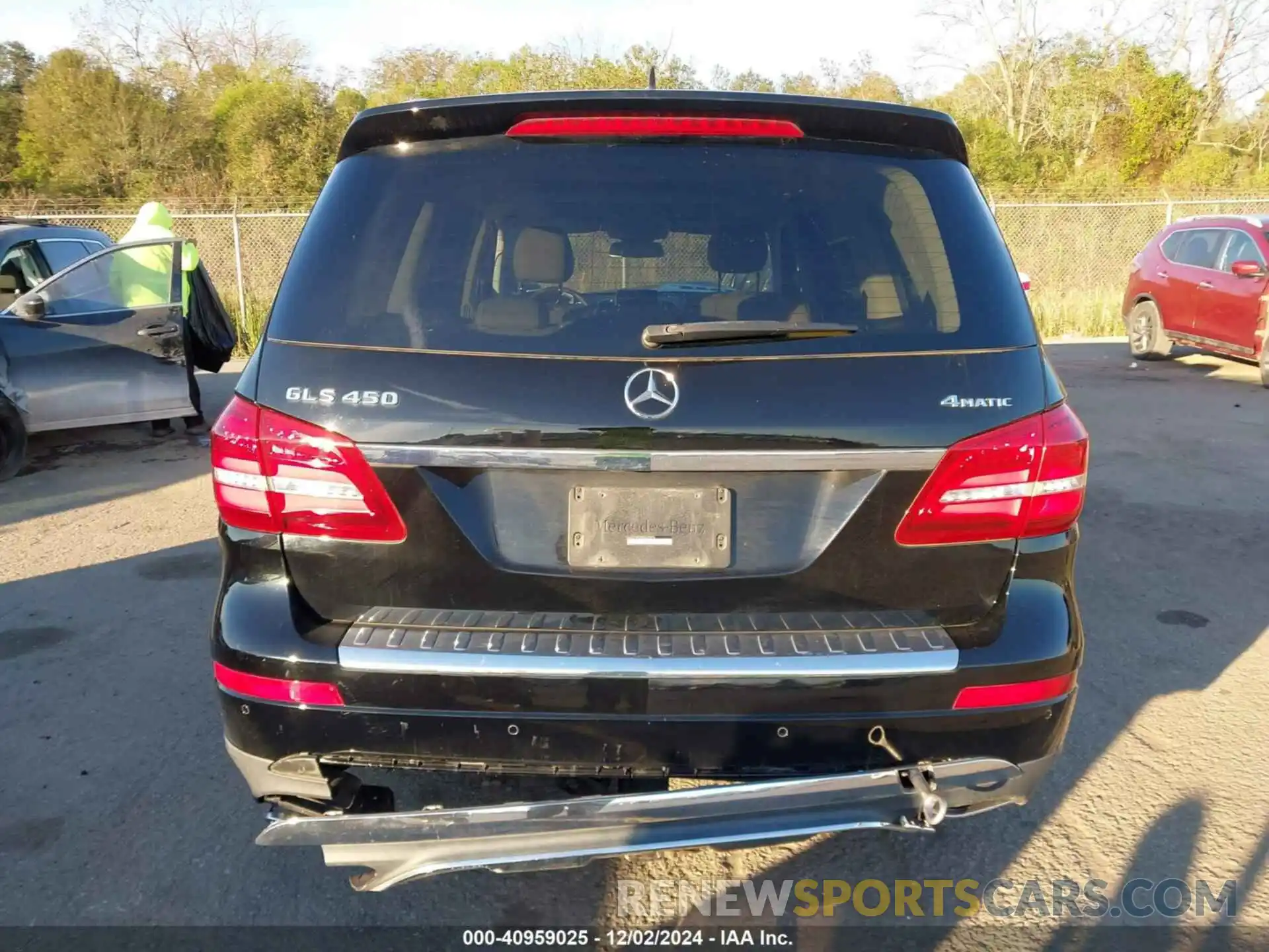 15 Photograph of a damaged car 4JGDF6EEXKB228856 MERCEDES-BENZ GLS 450 2019