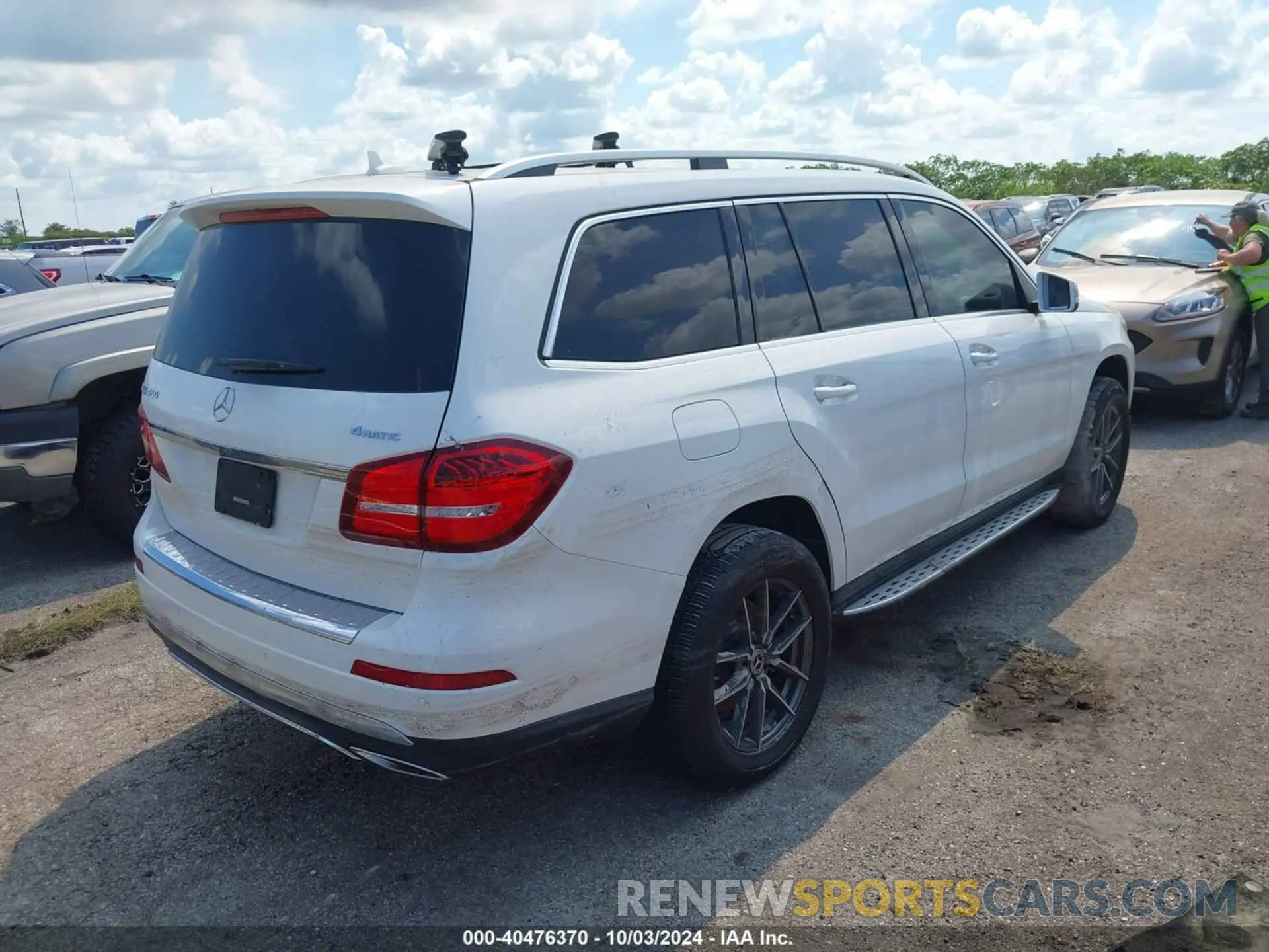 4 Photograph of a damaged car 4JGDF6EEXKB233779 MERCEDES-BENZ GLS 450 2019