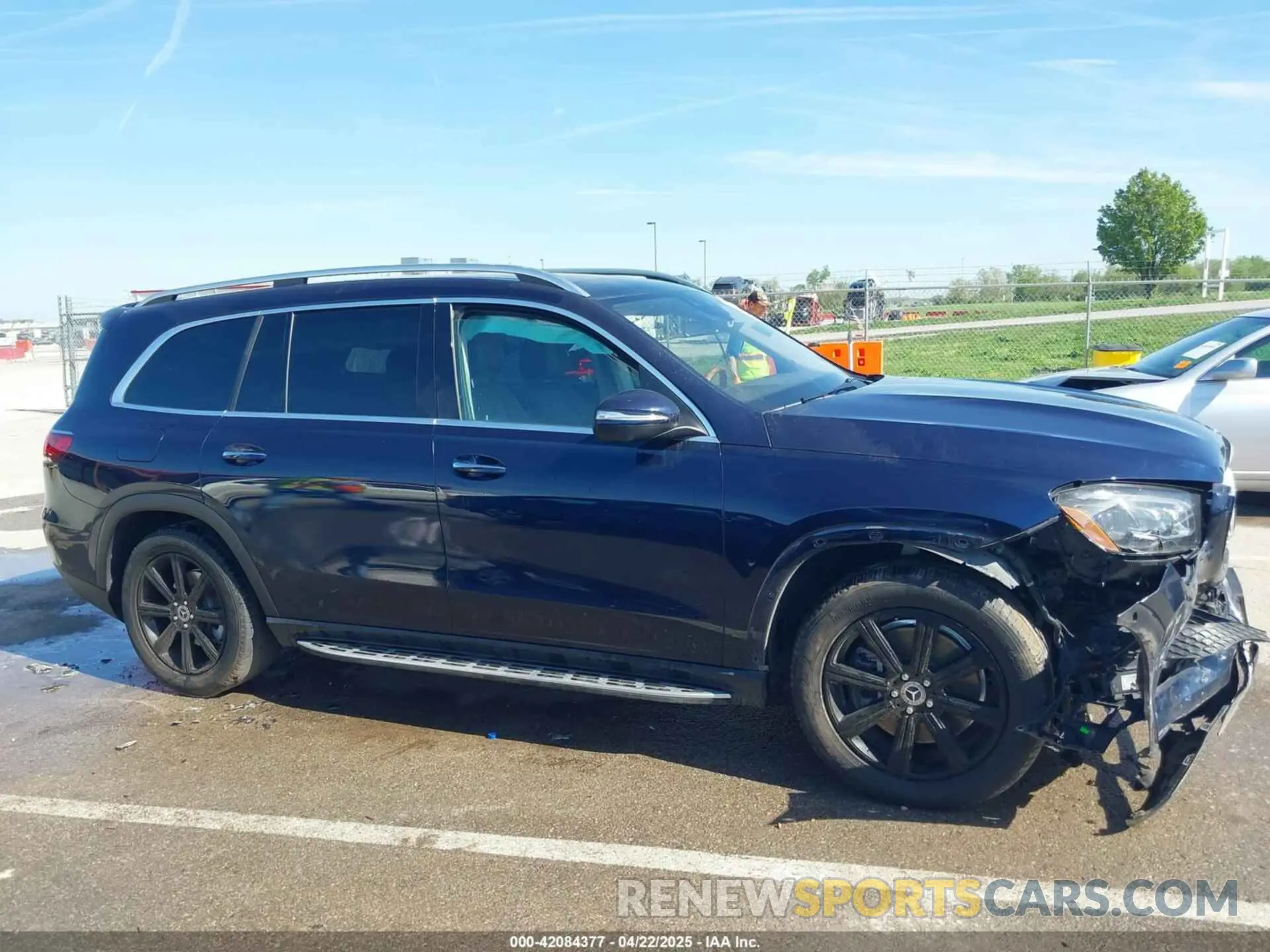 13 Photograph of a damaged car 4JGFF5KE2LA131407 MERCEDES-BENZ GLS 450 2020