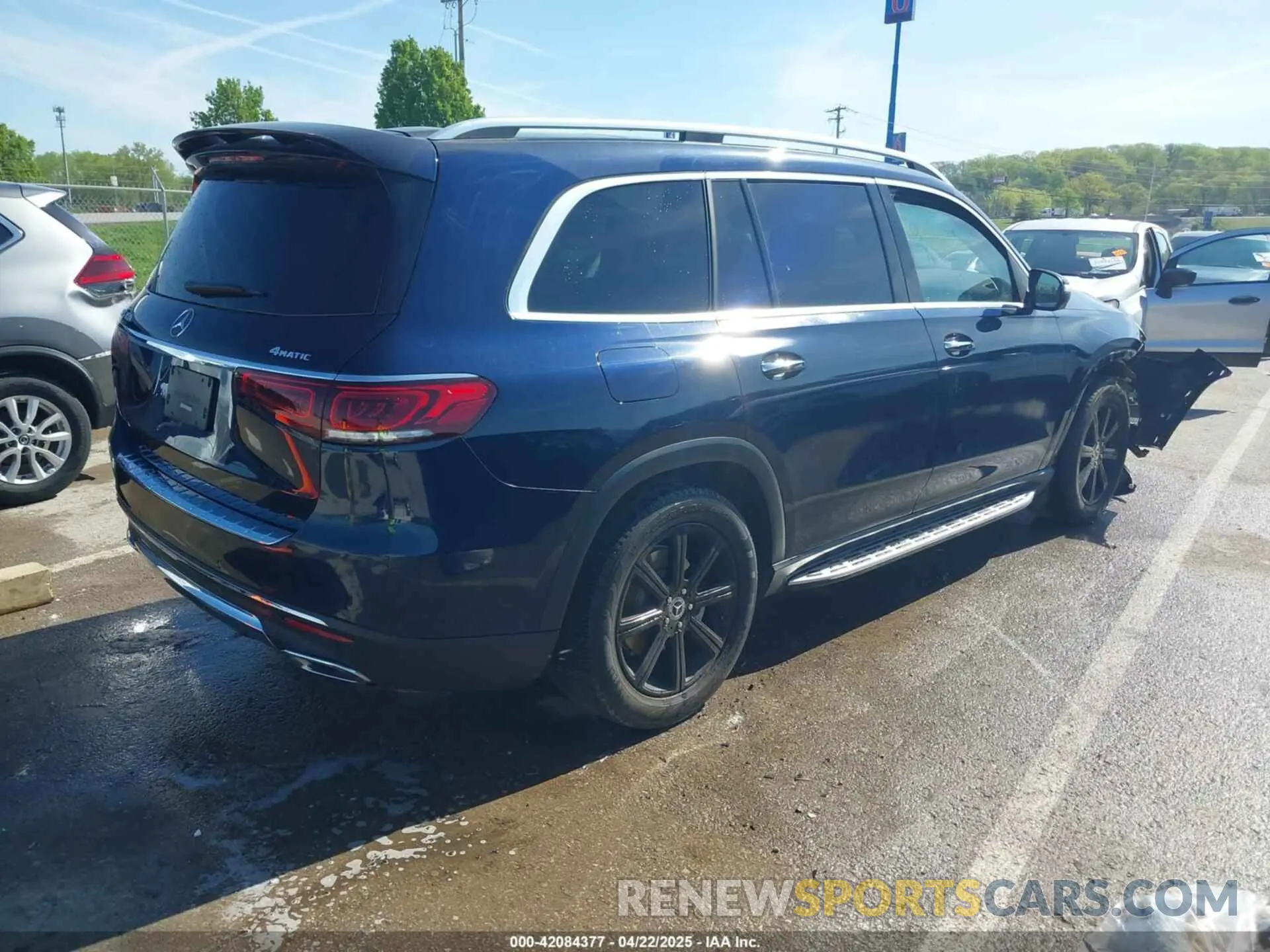4 Photograph of a damaged car 4JGFF5KE2LA131407 MERCEDES-BENZ GLS 450 2020