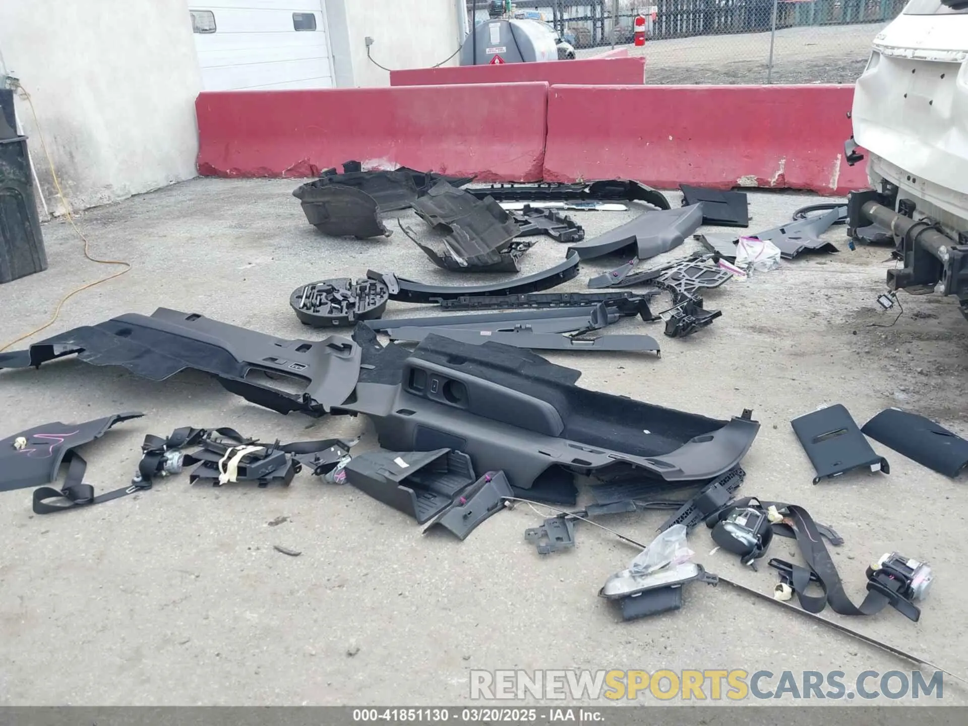 12 Photograph of a damaged car 4JGFF5KE2LA206879 MERCEDES-BENZ GLS 450 2020