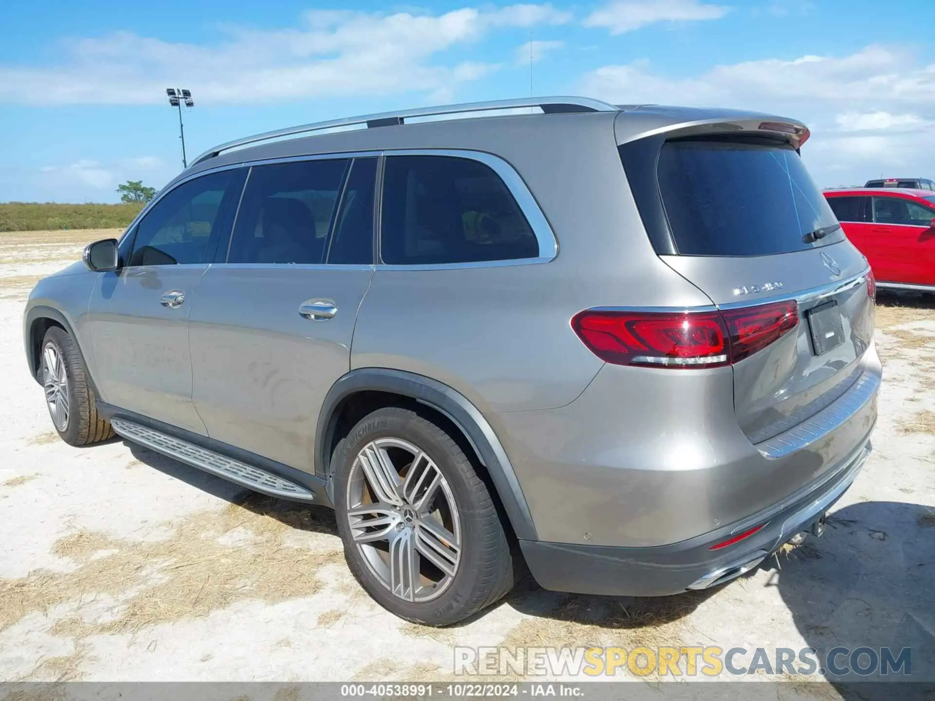 3 Photograph of a damaged car 4JGFF5KE6LA166449 MERCEDES-BENZ GLS 450 2020