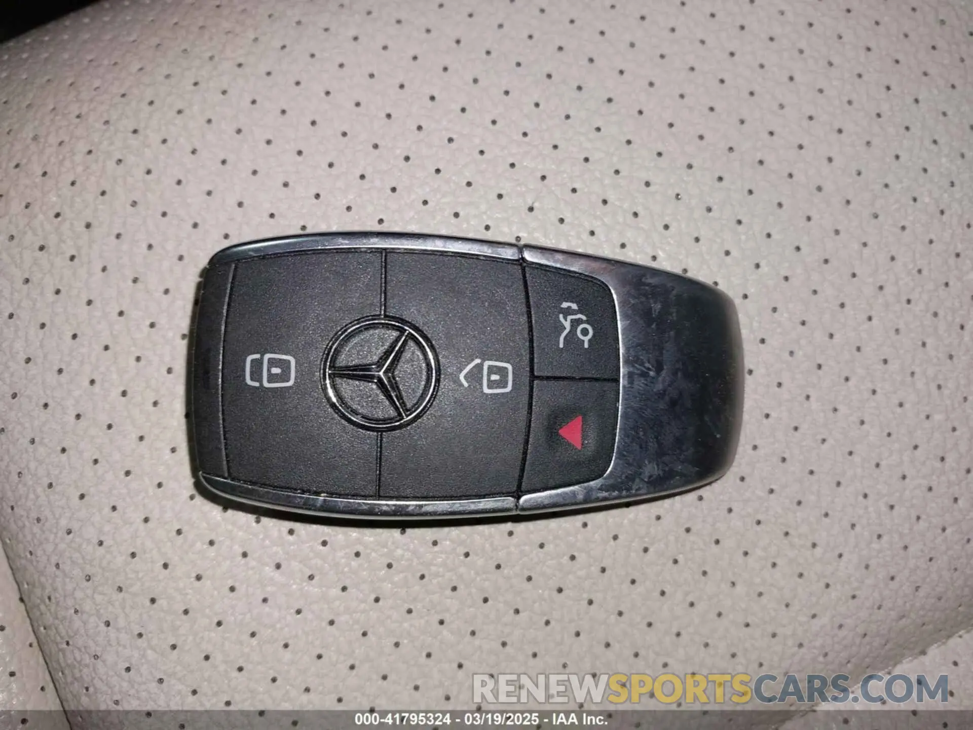 11 Photograph of a damaged car 4JGFF5KE7LA053657 MERCEDES-BENZ GLS 450 2020