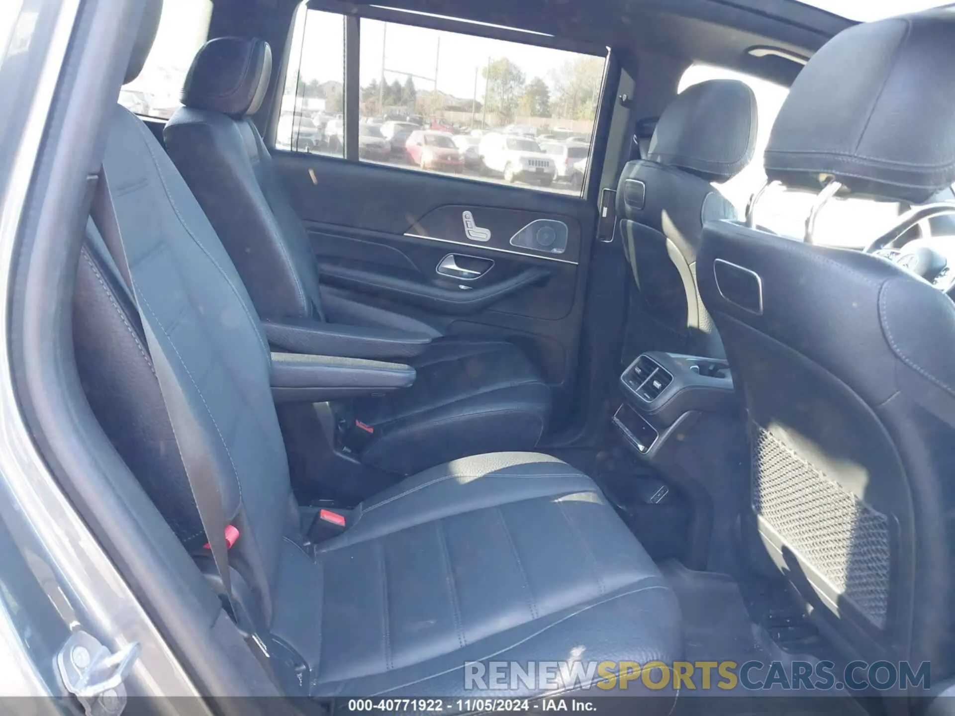 8 Photograph of a damaged car 4JGFF5KEXLA218195 MERCEDES-BENZ GLS 450 2020