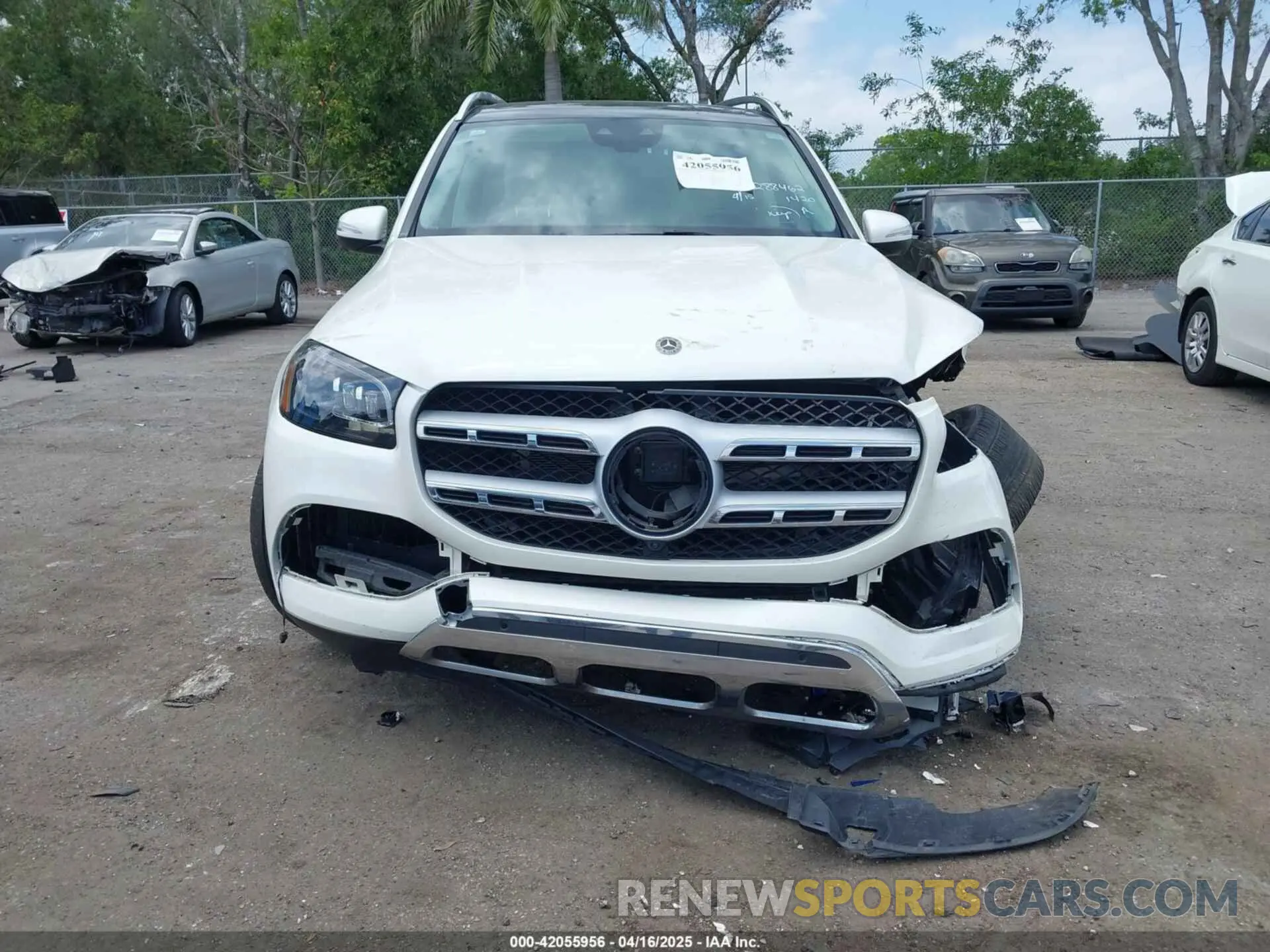 13 Photograph of a damaged car 4JGFF5KE3MA381420 MERCEDES-BENZ GLS 450 2021