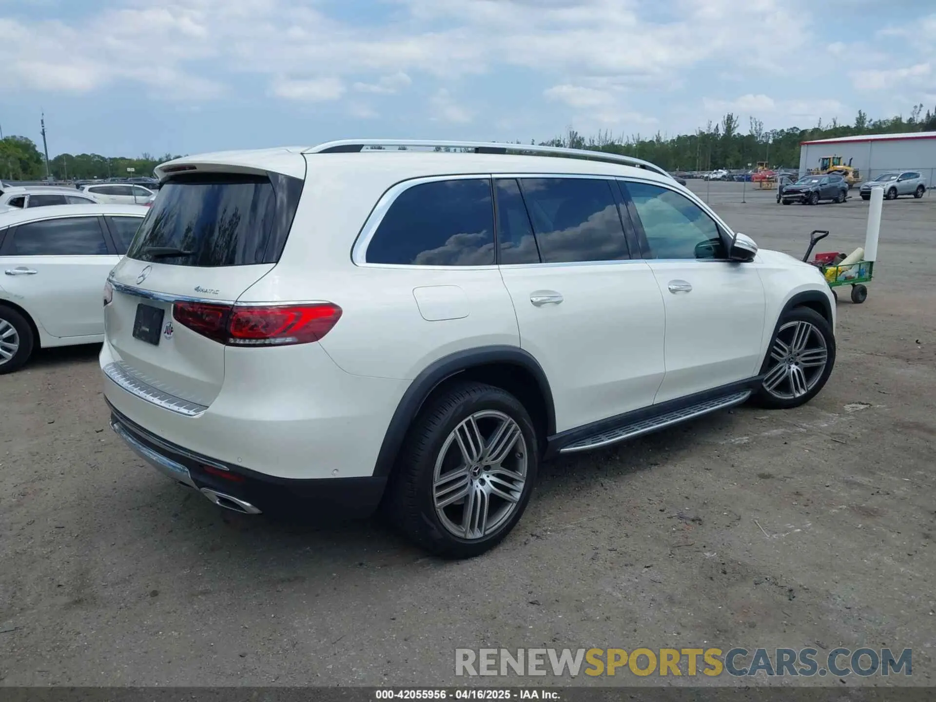 4 Photograph of a damaged car 4JGFF5KE3MA381420 MERCEDES-BENZ GLS 450 2021