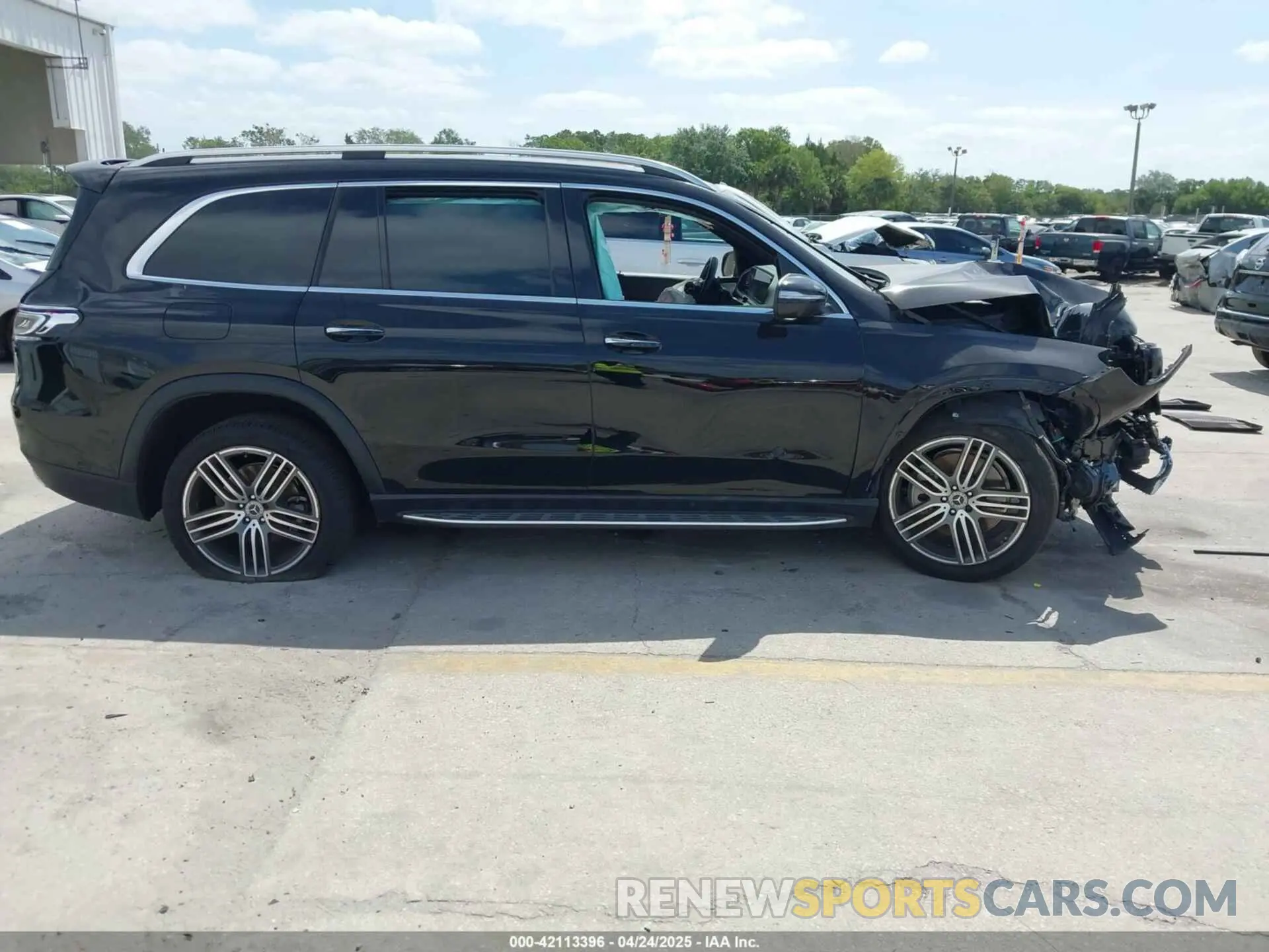 13 Photograph of a damaged car 4JGFF5KE5MA469689 MERCEDES-BENZ GLS 450 2021