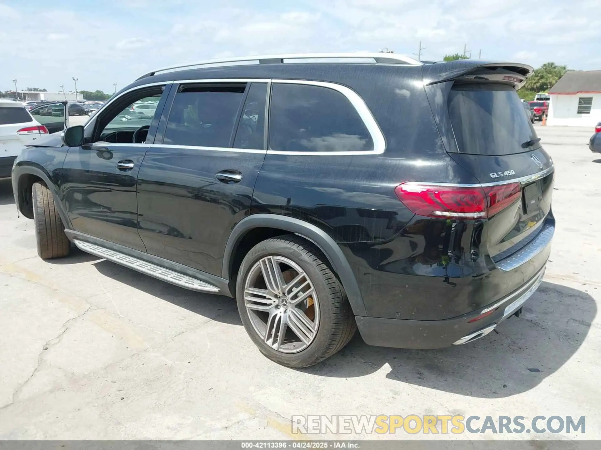 3 Photograph of a damaged car 4JGFF5KE5MA469689 MERCEDES-BENZ GLS 450 2021