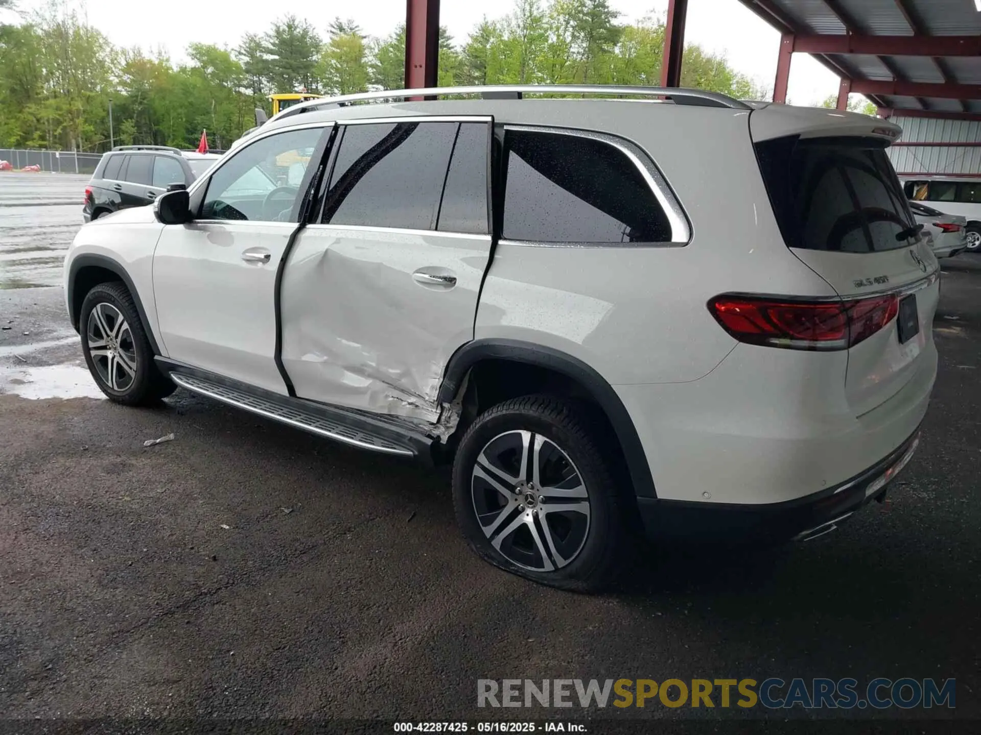 3 Photograph of a damaged car 4JGFF5KE9MA572260 MERCEDES-BENZ GLS 450 2021