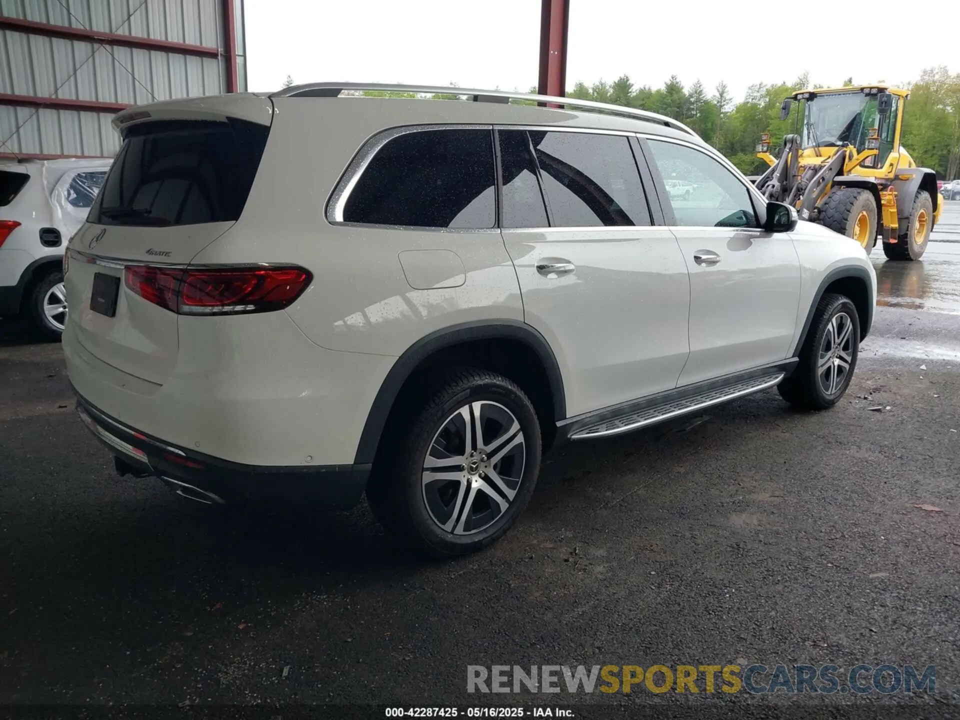 4 Photograph of a damaged car 4JGFF5KE9MA572260 MERCEDES-BENZ GLS 450 2021