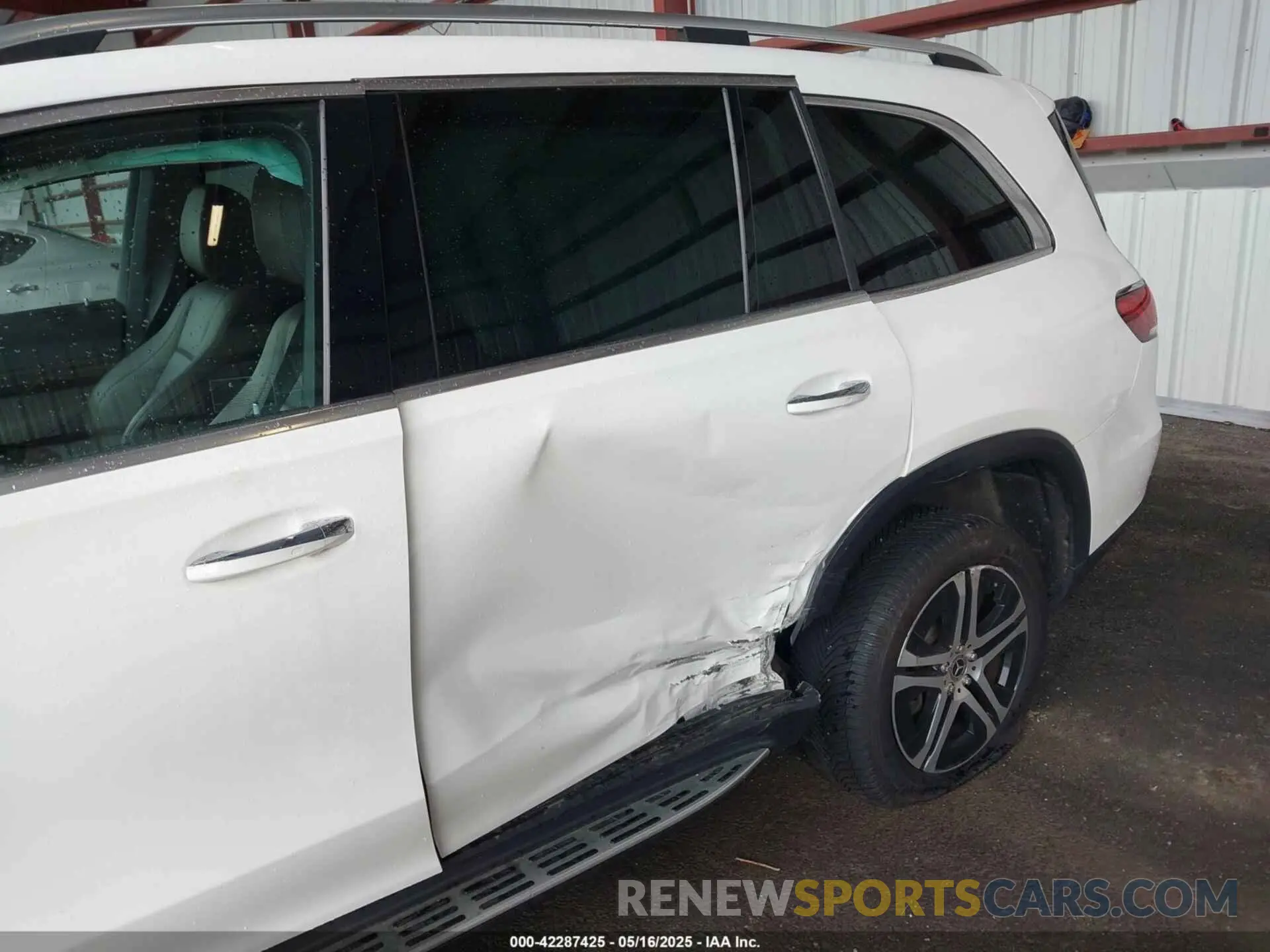 6 Photograph of a damaged car 4JGFF5KE9MA572260 MERCEDES-BENZ GLS 450 2021