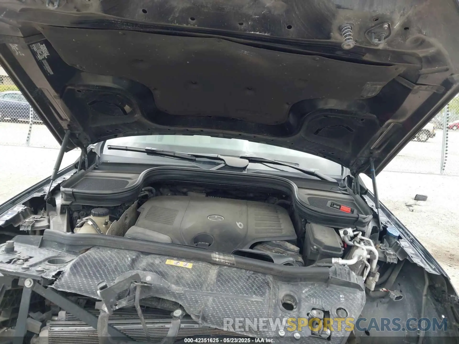 10 Photograph of a damaged car 4JGFF5KEXMA354814 MERCEDES-BENZ GLS 450 2021