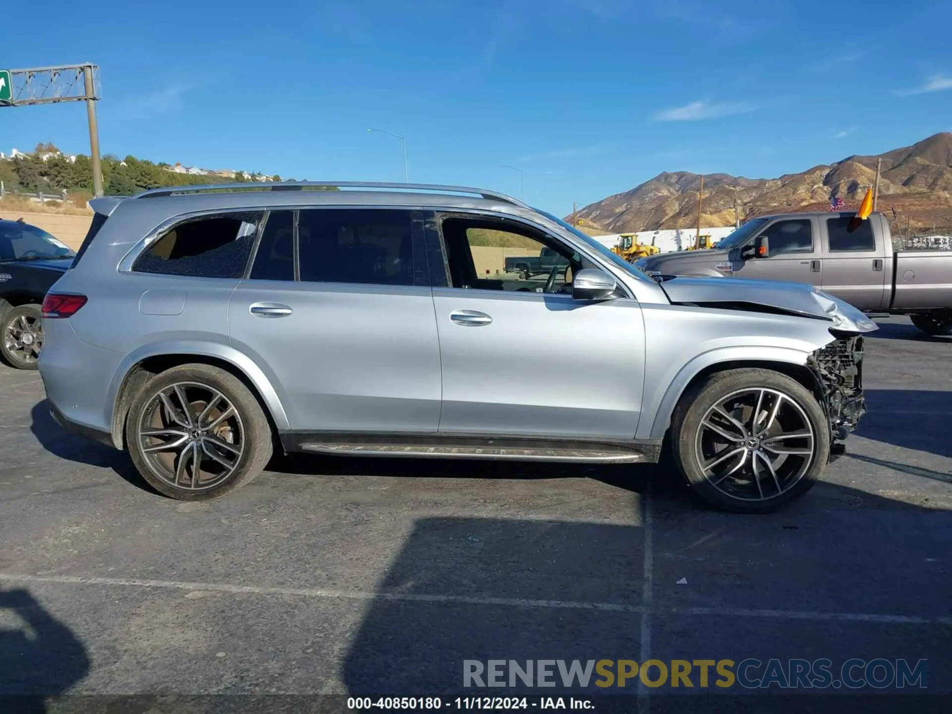 14 Photograph of a damaged car 4JGFF5KE4NA693294 MERCEDES-BENZ GLS 450 2022