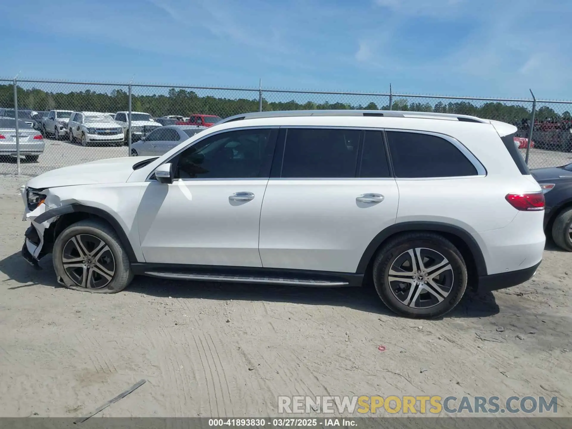 14 Photograph of a damaged car 4JGFF5KE6NA716736 MERCEDES-BENZ GLS 450 2022