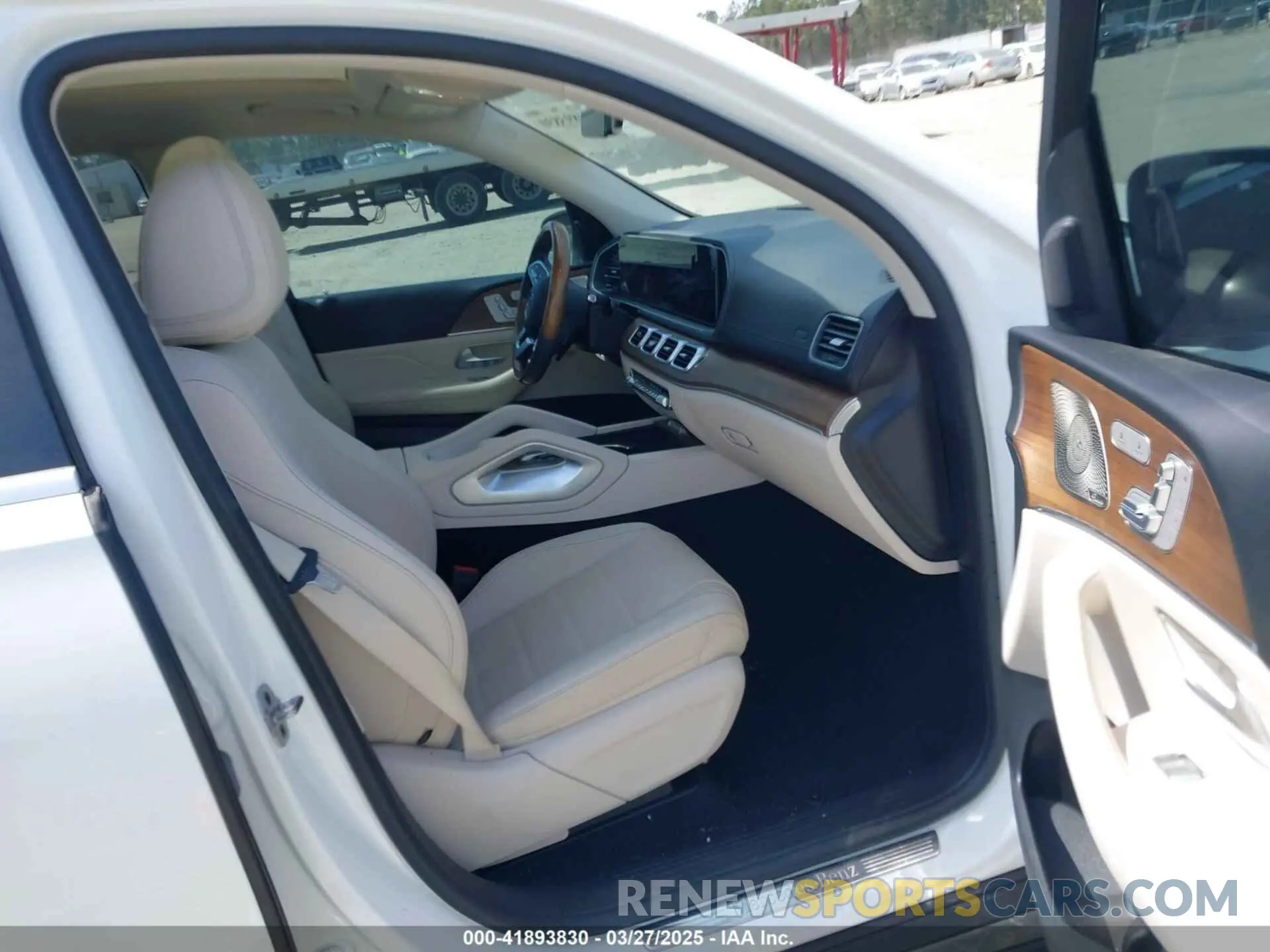 5 Photograph of a damaged car 4JGFF5KE6NA716736 MERCEDES-BENZ GLS 450 2022