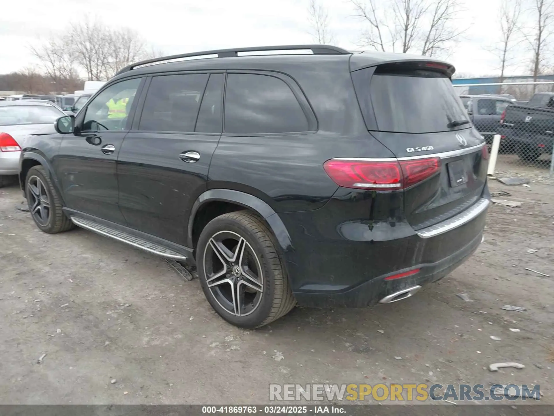 3 Photograph of a damaged car 4JGFF5KE7NA713361 MERCEDES-BENZ GLS 450 2022