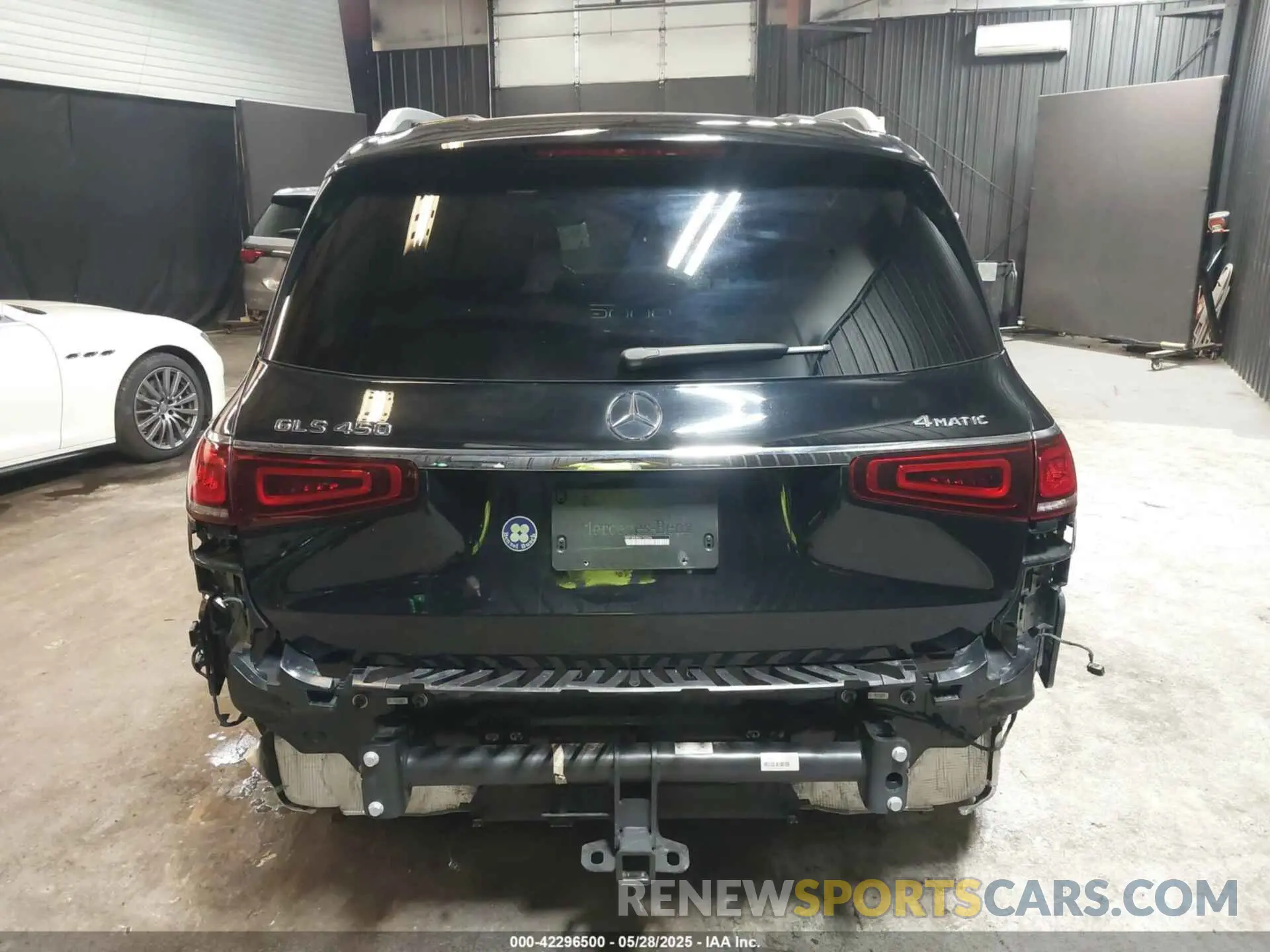 17 Photograph of a damaged car 4JGFF5KE8NA733344 MERCEDES-BENZ GLS 450 2022