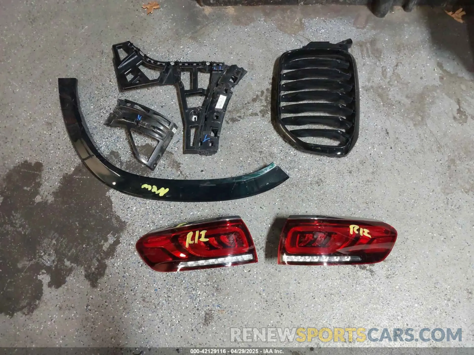 12 Photograph of a damaged car 4JGFF5KE7PA964853 MERCEDES-BENZ GLS 450 2023