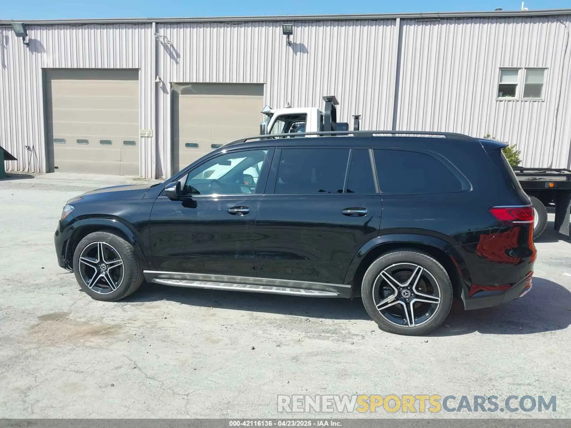 14 Photograph of a damaged car 4JGFF5KE8PA879956 MERCEDES-BENZ GLS 450 2023