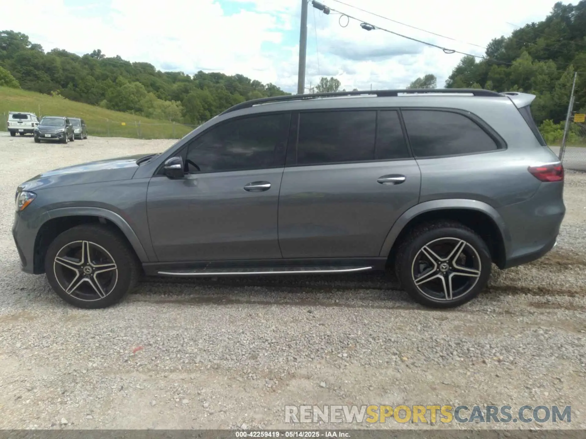 14 Photograph of a damaged car 4JGFF5KE3RB086948 MERCEDES-BENZ GLS 450 2024