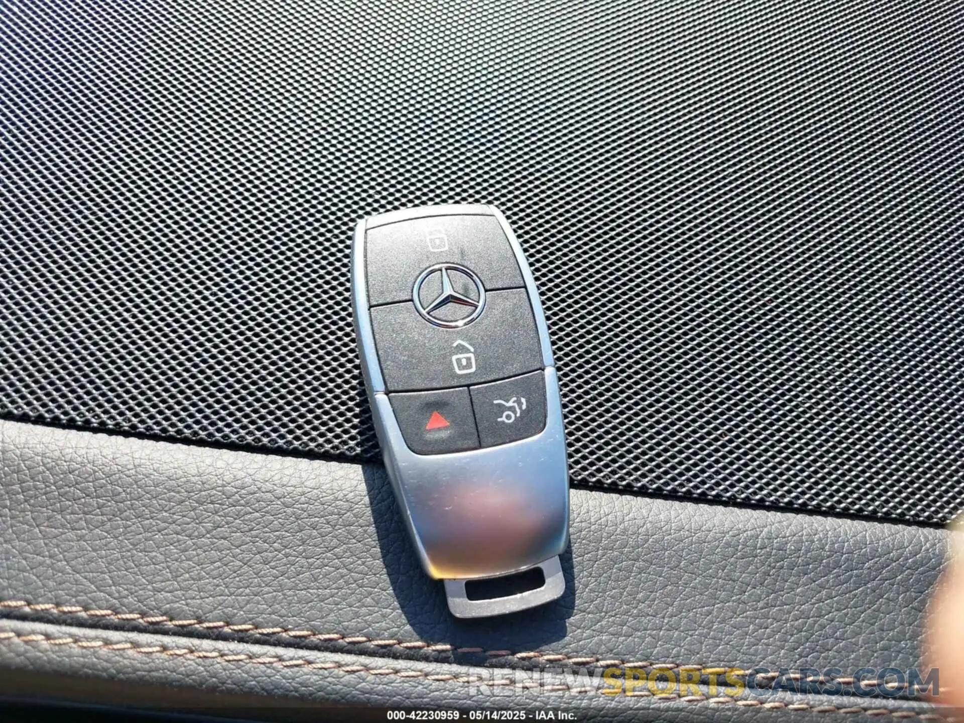 11 Photograph of a damaged car 4JGFF5KE7RB112158 MERCEDES-BENZ GLS 450 2024