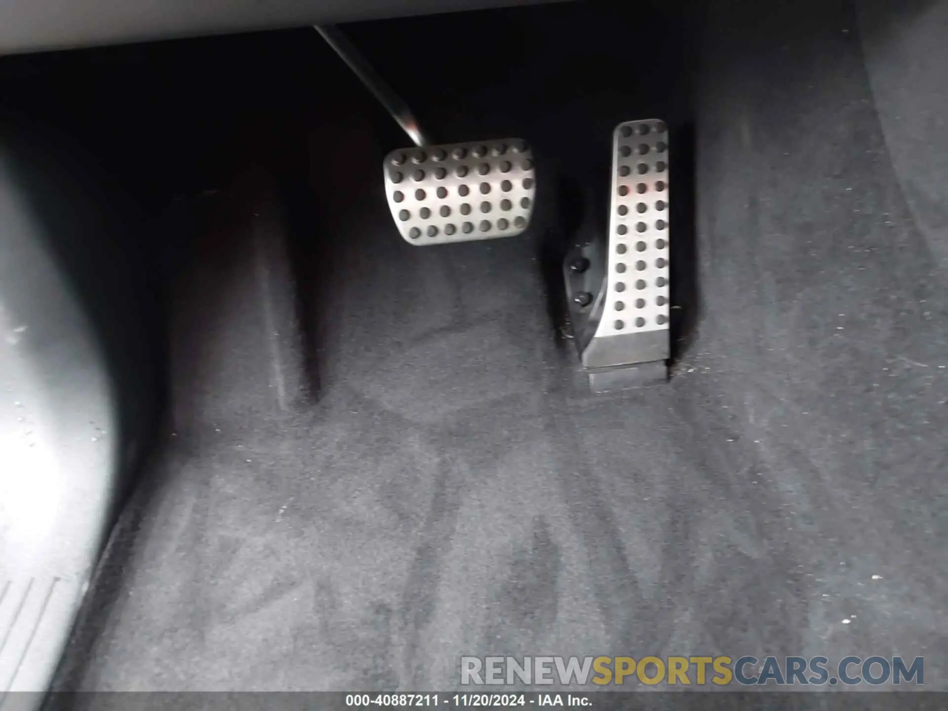 17 Photograph of a damaged car 4JGFF5KEXRB085487 MERCEDES-BENZ GLS 450 2024