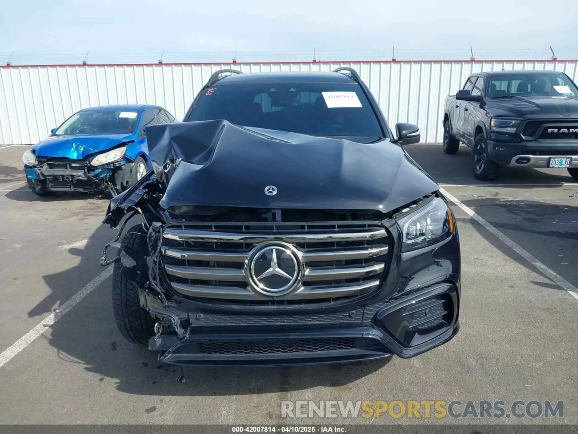 12 Photograph of a damaged car 4JGFF5KE1SB342204 MERCEDES-BENZ GLS 450 2025