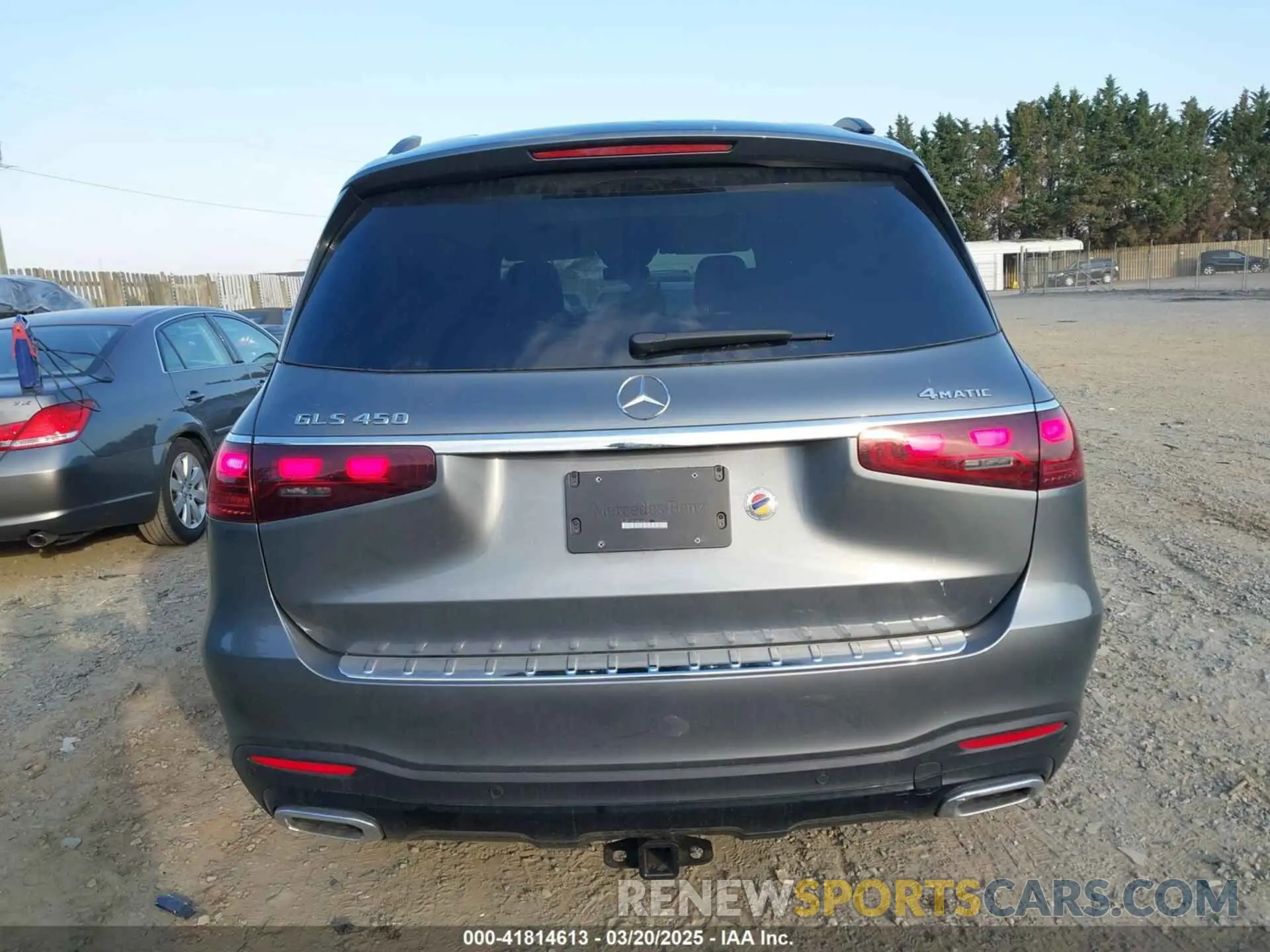 16 Photograph of a damaged car 4JGFF5KEXSB308035 MERCEDES-BENZ GLS 450 2025
