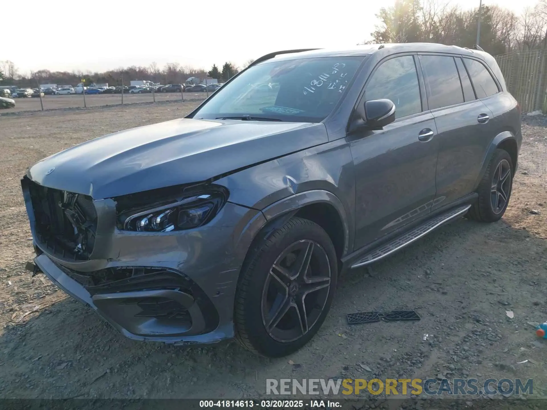 2 Photograph of a damaged car 4JGFF5KEXSB308035 MERCEDES-BENZ GLS 450 2025