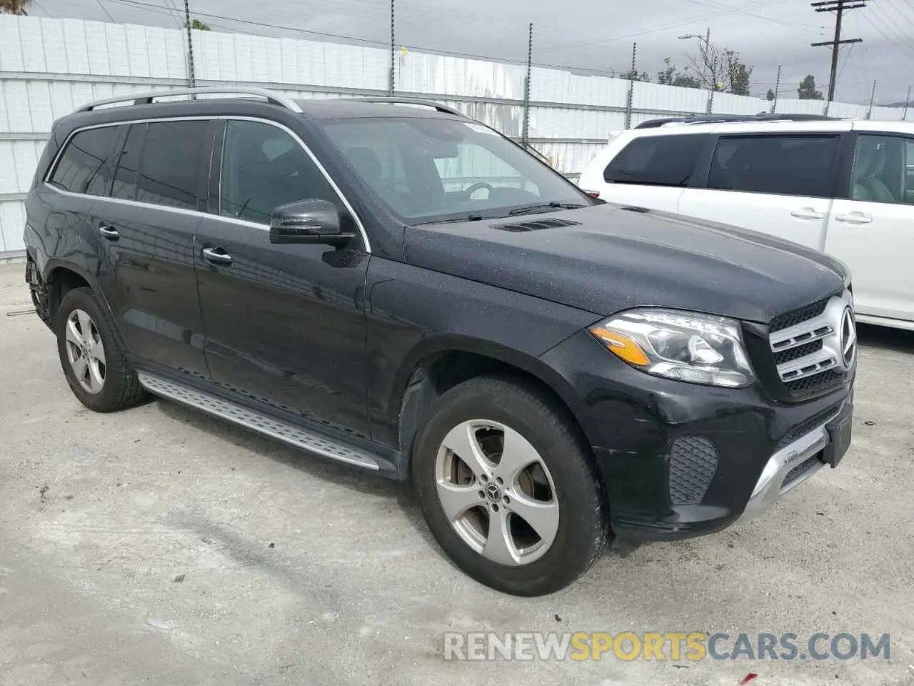 4 Photograph of a damaged car 4JGDF6EE0KB228607 MERCEDES-BENZ GLS-CLASS 2019