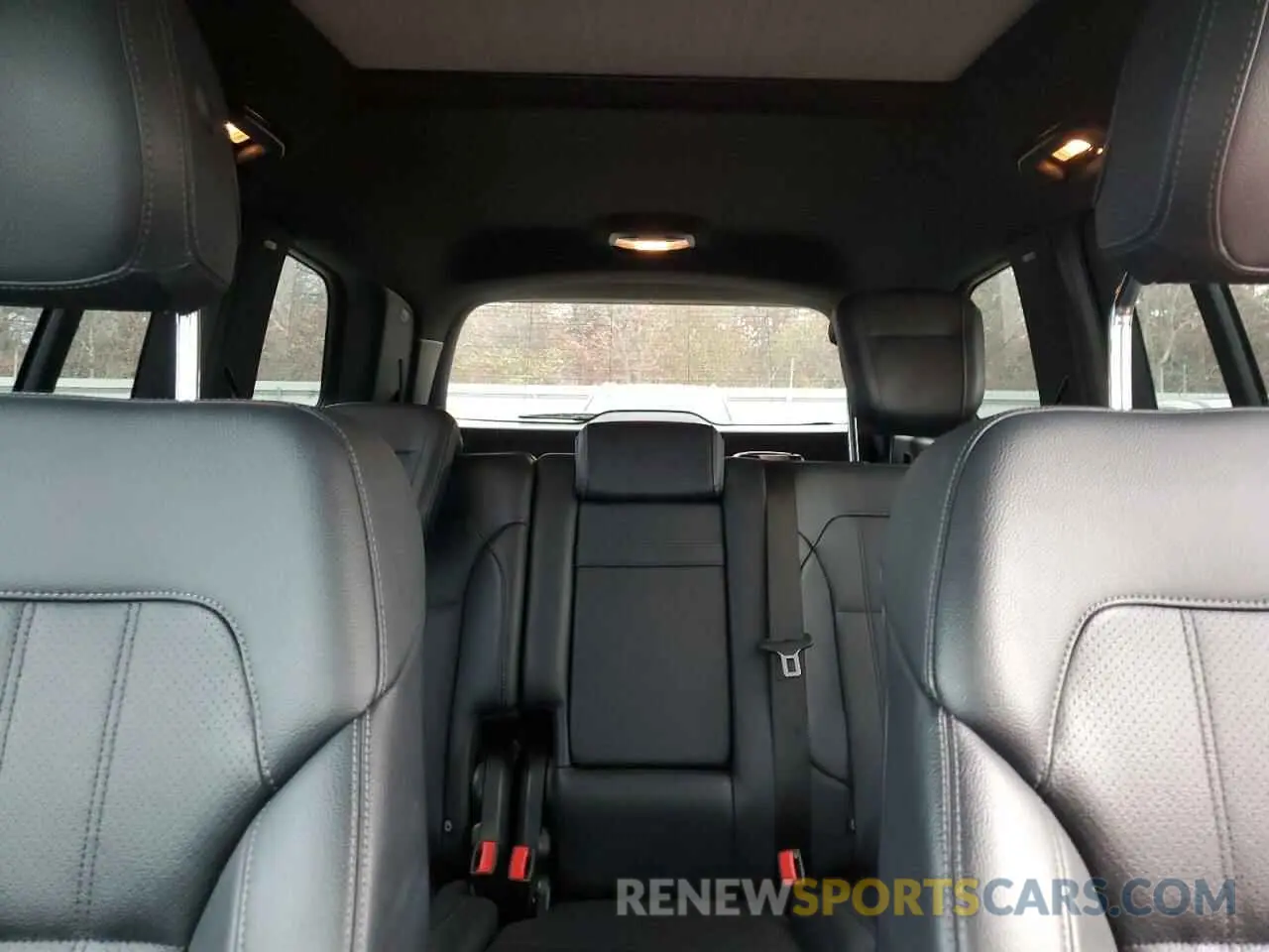 10 Photograph of a damaged car 4JGDF6EE0KB233757 MERCEDES-BENZ GLS-CLASS 2019