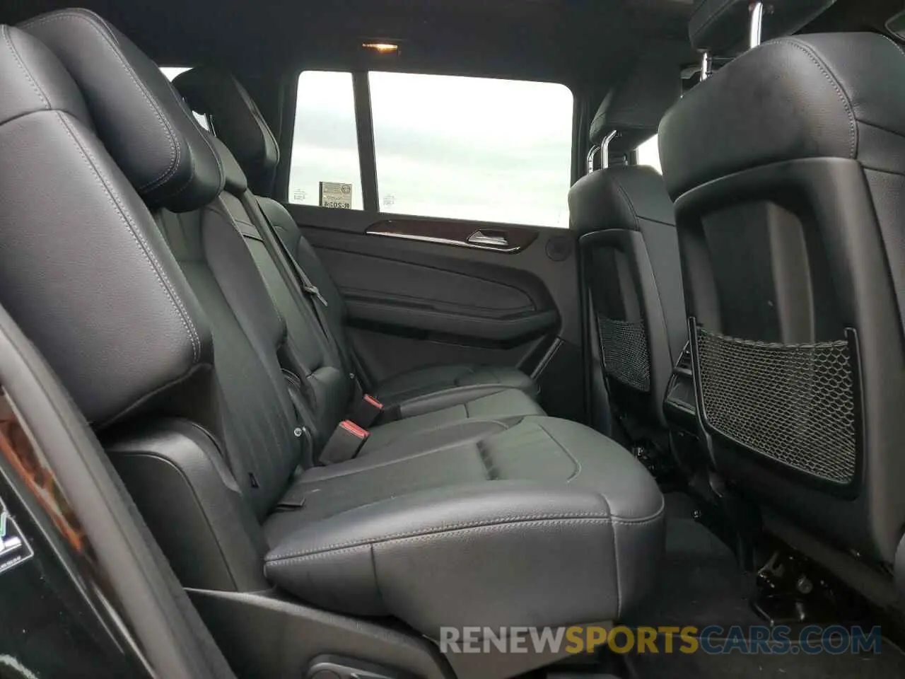 11 Photograph of a damaged car 4JGDF6EE0KB233757 MERCEDES-BENZ GLS-CLASS 2019