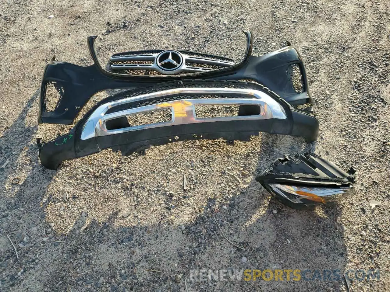 13 Photograph of a damaged car 4JGDF6EE3KB219531 MERCEDES-BENZ GLS-CLASS 2019