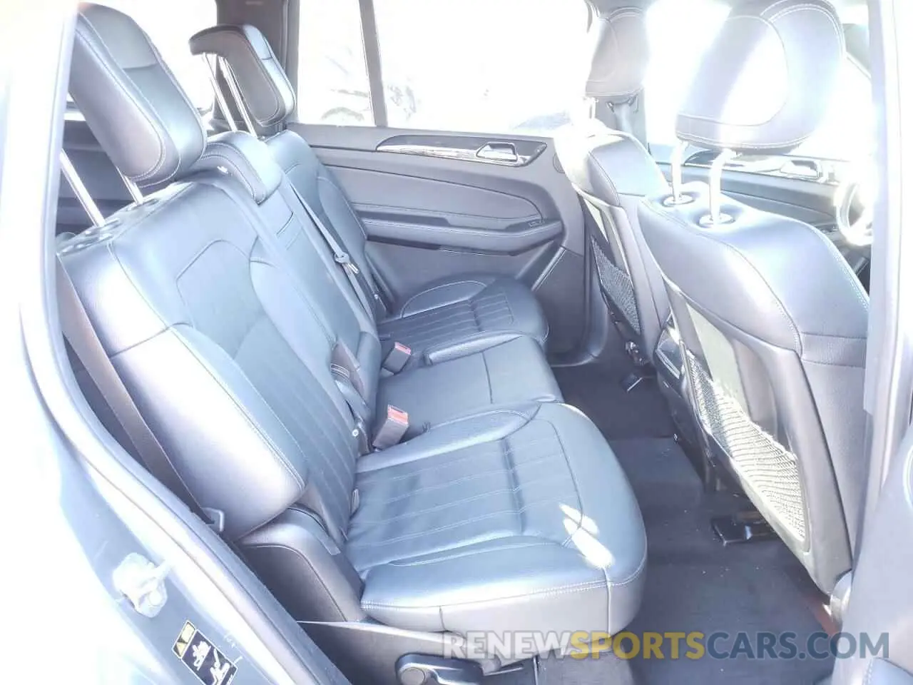 11 Photograph of a damaged car 4JGDF6EE3KB236541 MERCEDES-BENZ GLS-CLASS 2019