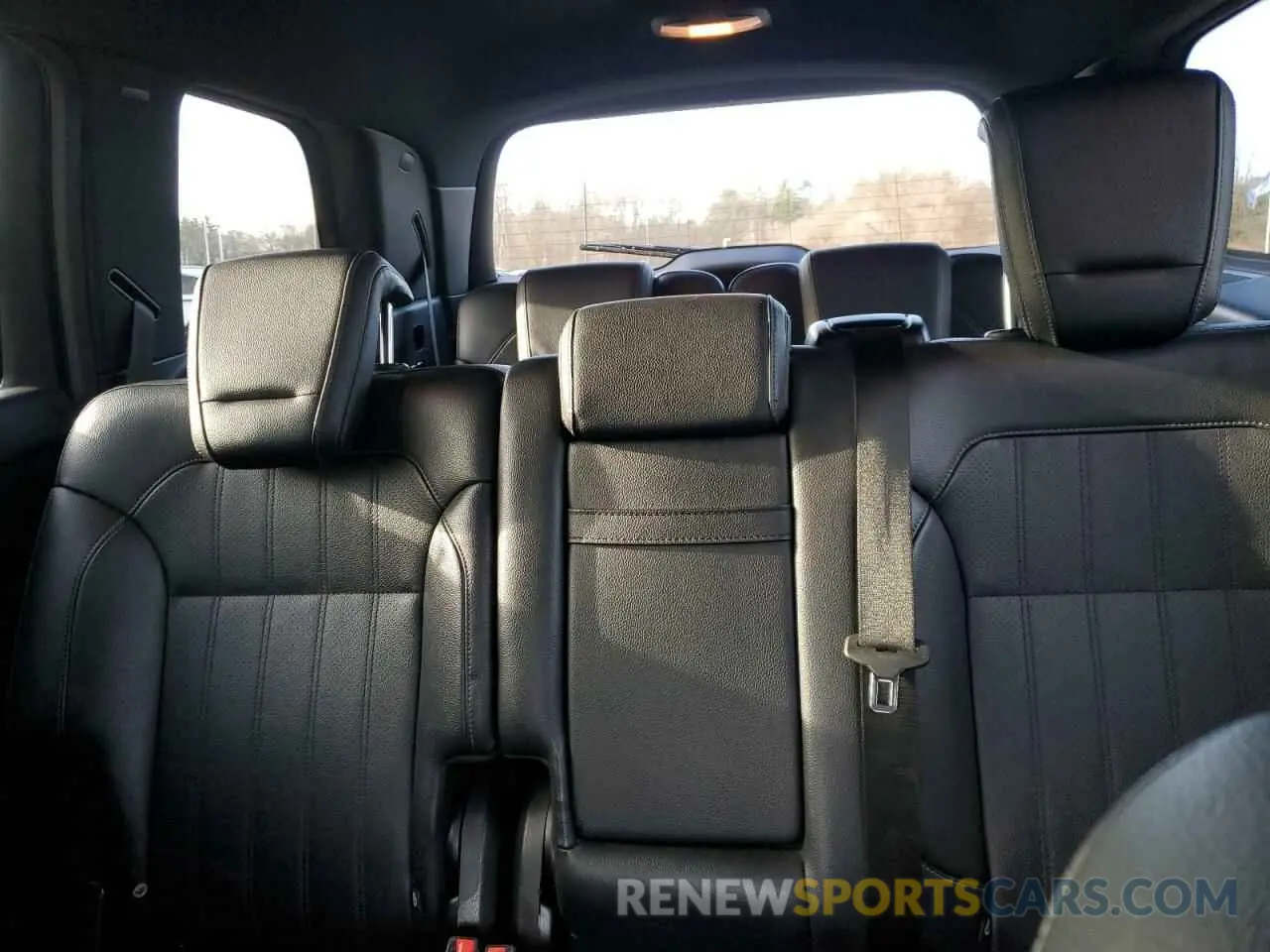 10 Photograph of a damaged car 4JGDF6EE5KB184619 MERCEDES-BENZ GLS-CLASS 2019