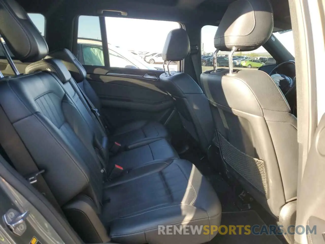 11 Photograph of a damaged car 4JGDF6EE5KB198424 MERCEDES-BENZ GLS-CLASS 2019