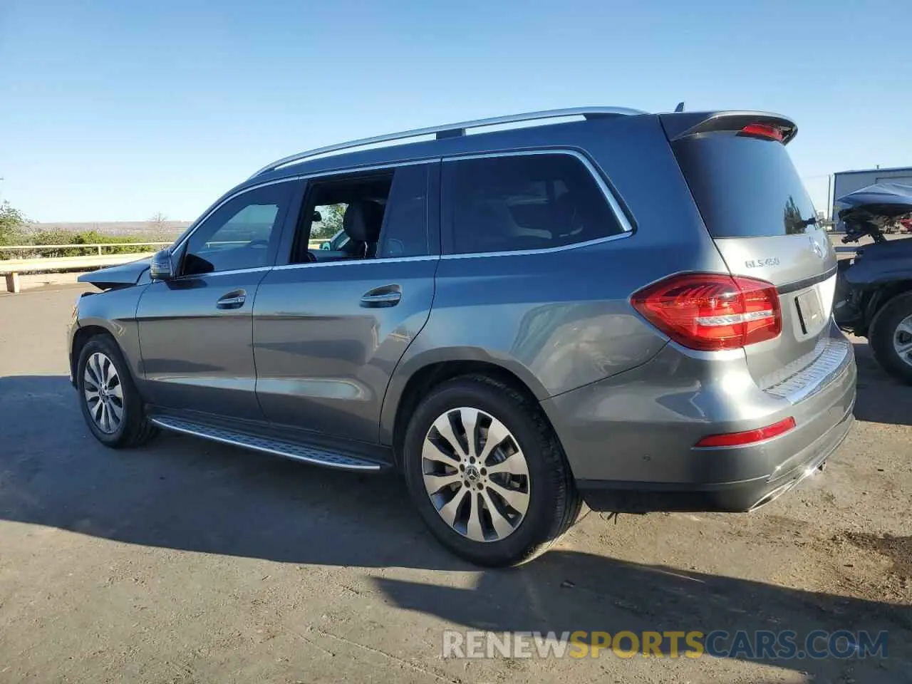 2 Photograph of a damaged car 4JGDF6EE5KB198424 MERCEDES-BENZ GLS-CLASS 2019