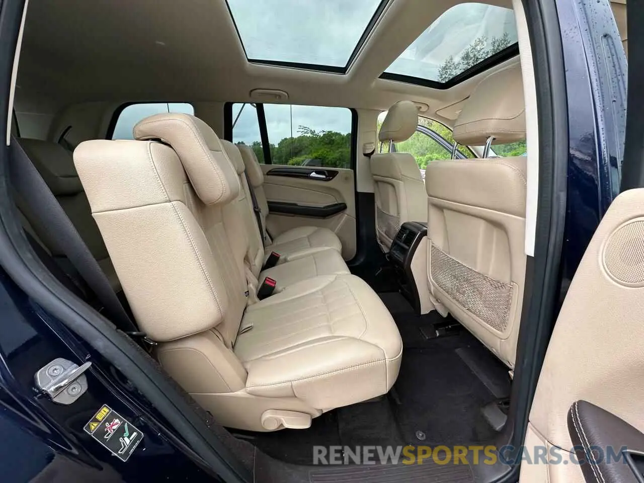 6 Photograph of a damaged car 4JGDF6EE6KB216140 MERCEDES-BENZ GLS-CLASS 2019