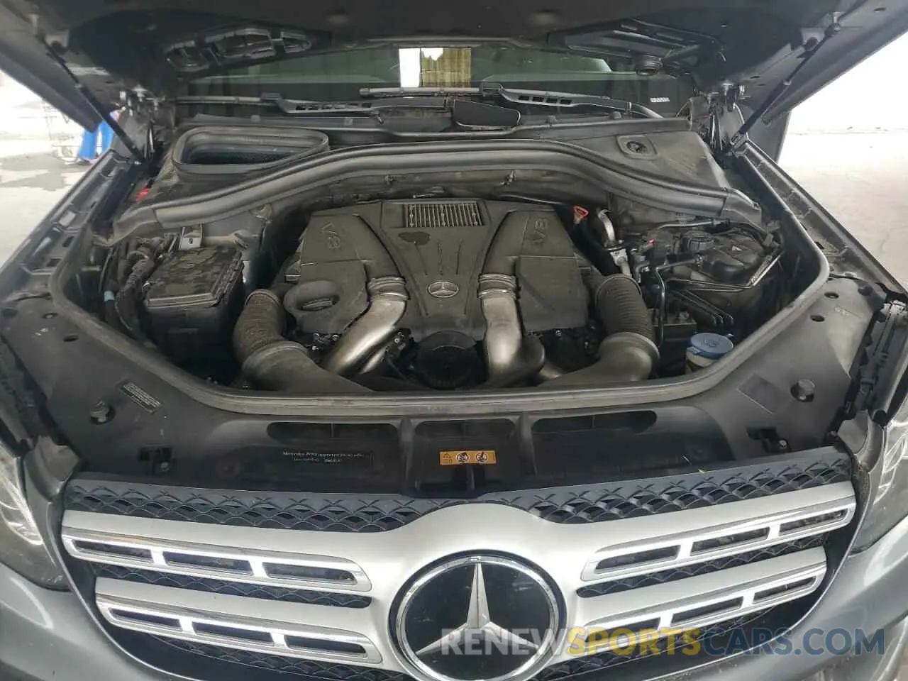 12 Photograph of a damaged car 4JGDF7DE0HA852820 MERCEDES-BENZ GLS-CLASS 2019